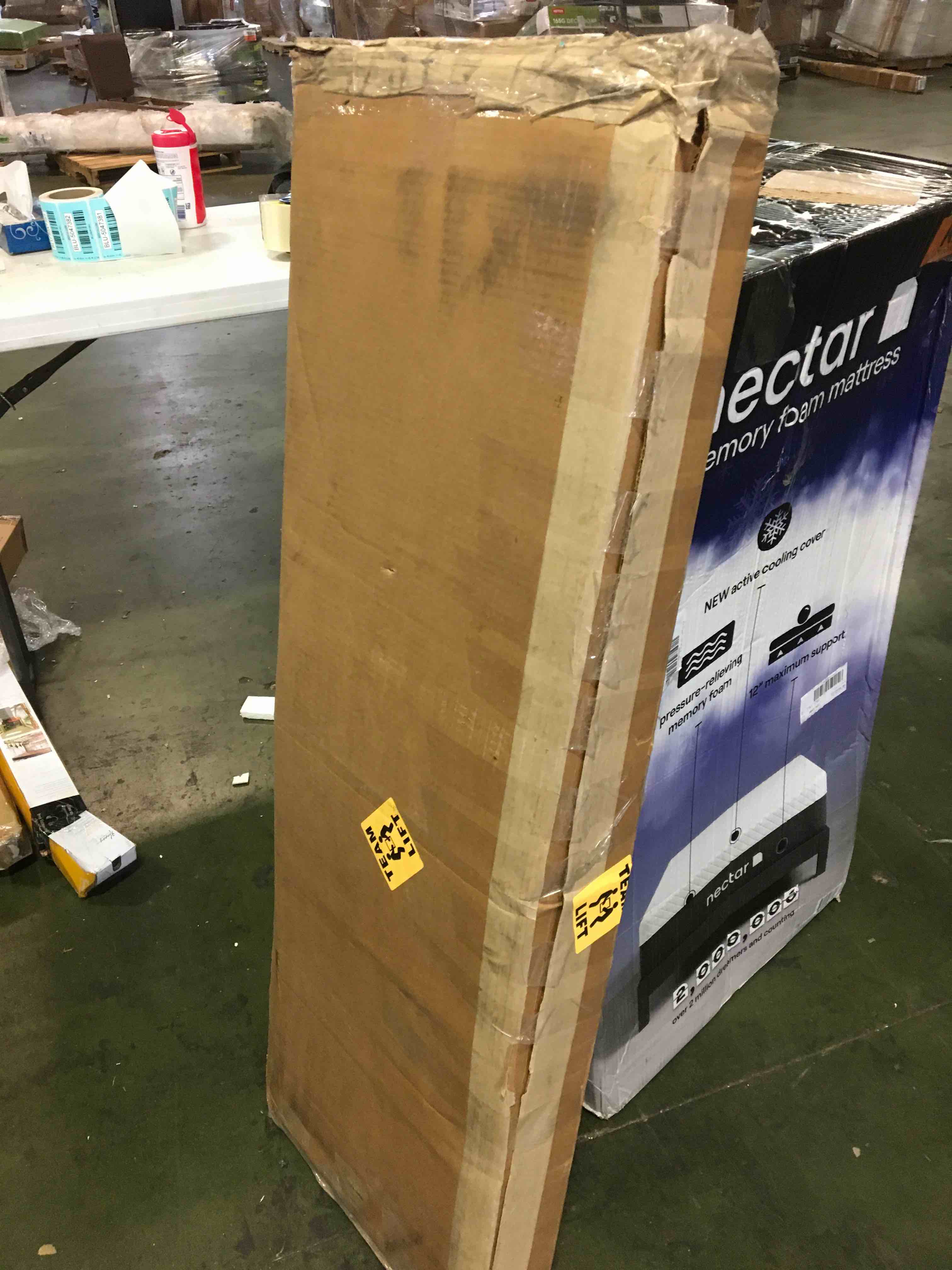 https://s3.amazonaws.com/lotting-images-prod/bidfta/BLU5047376_1687197079426.jpeg