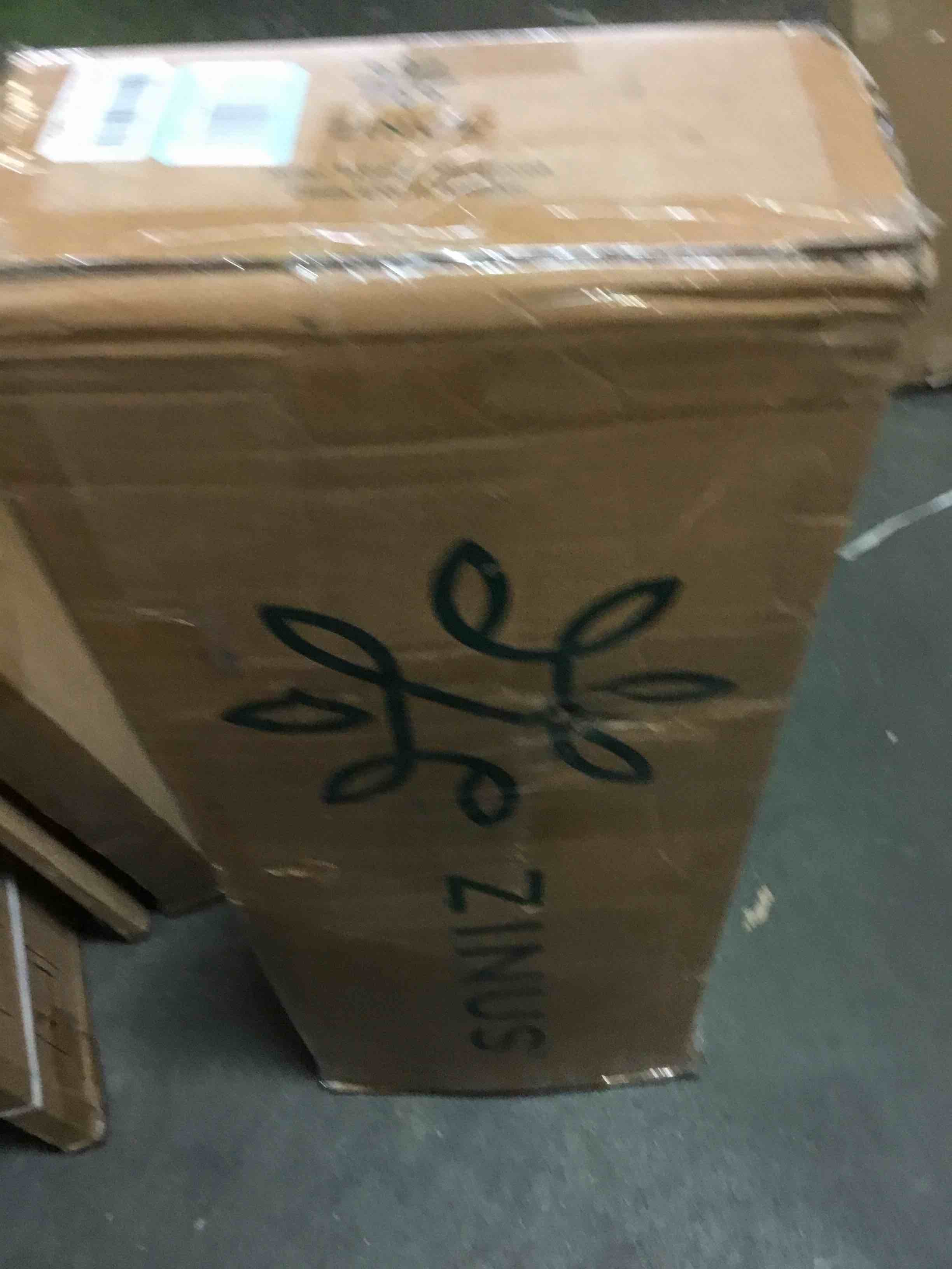 https://s3.amazonaws.com/lotting-images-prod/bidfta/BLU5047734_1687450673998.jpeg