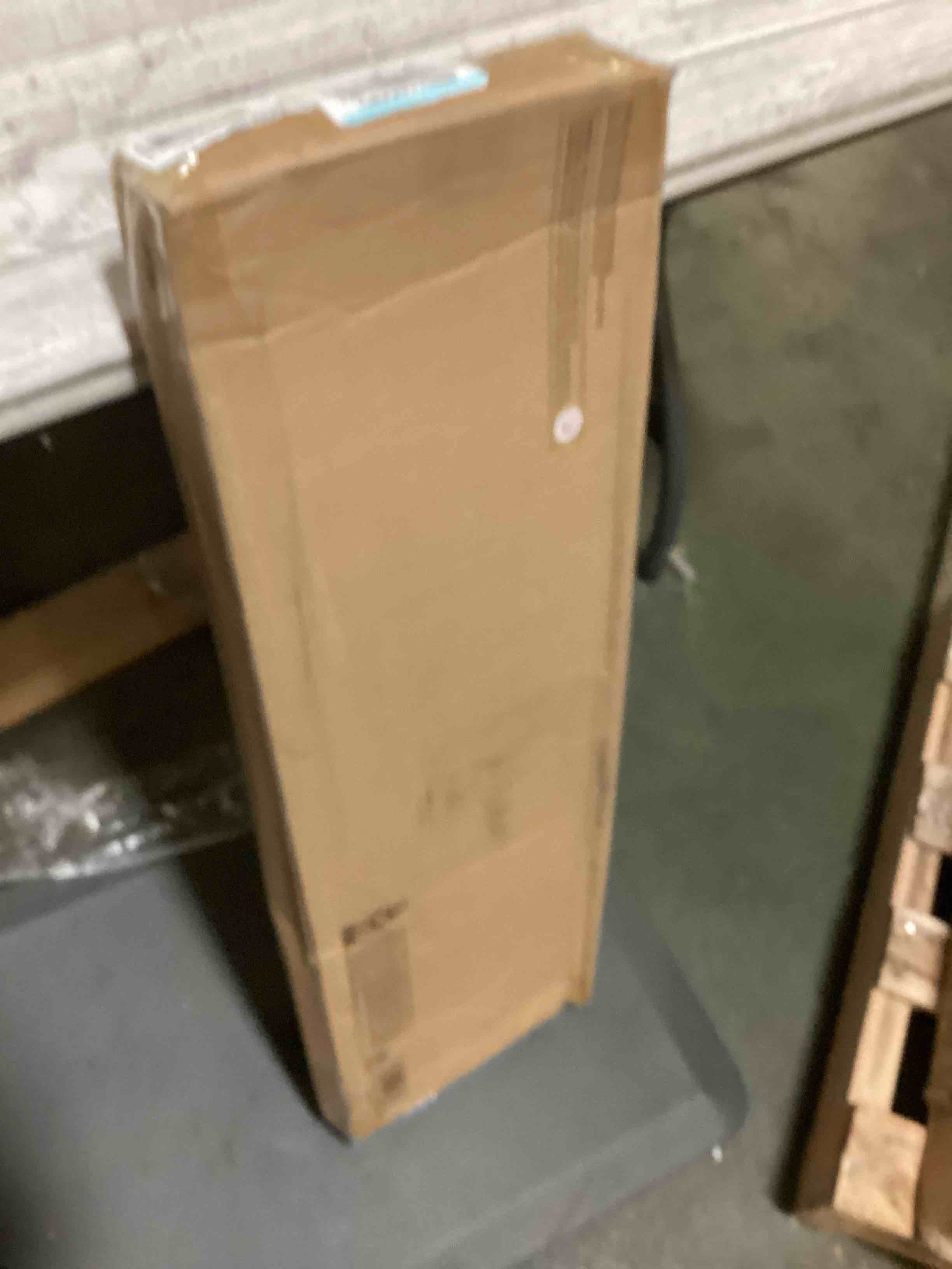 https://s3.amazonaws.com/lotting-images-prod/bidfta/BLU5047813_1687781583559.jpeg