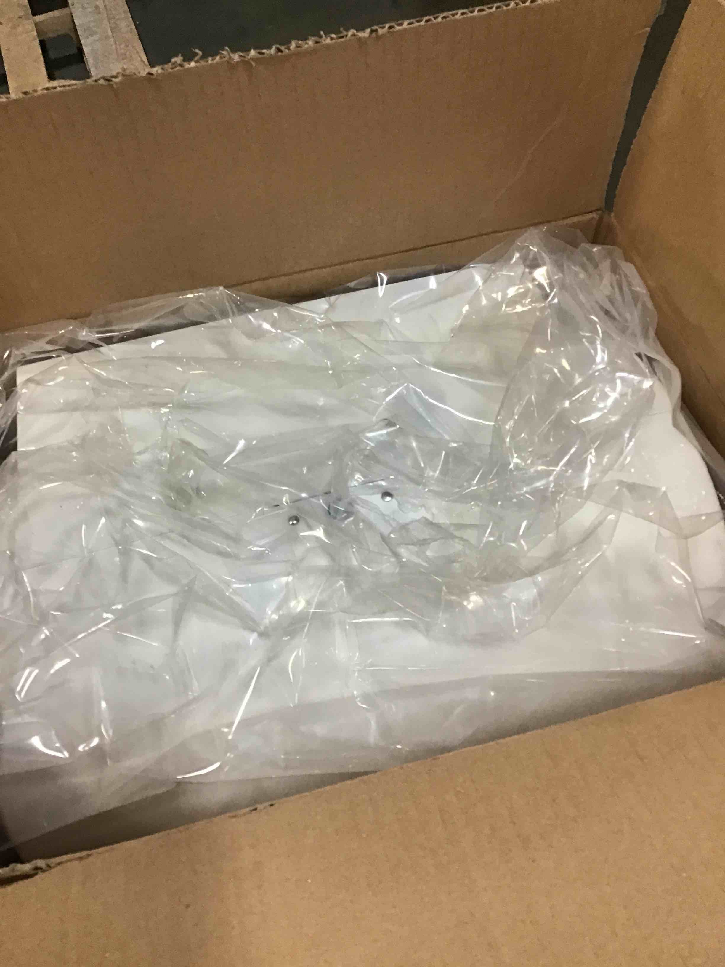 https://s3.amazonaws.com/lotting-images-prod/bidfta/BLU5048198_1685456798118.jpeg