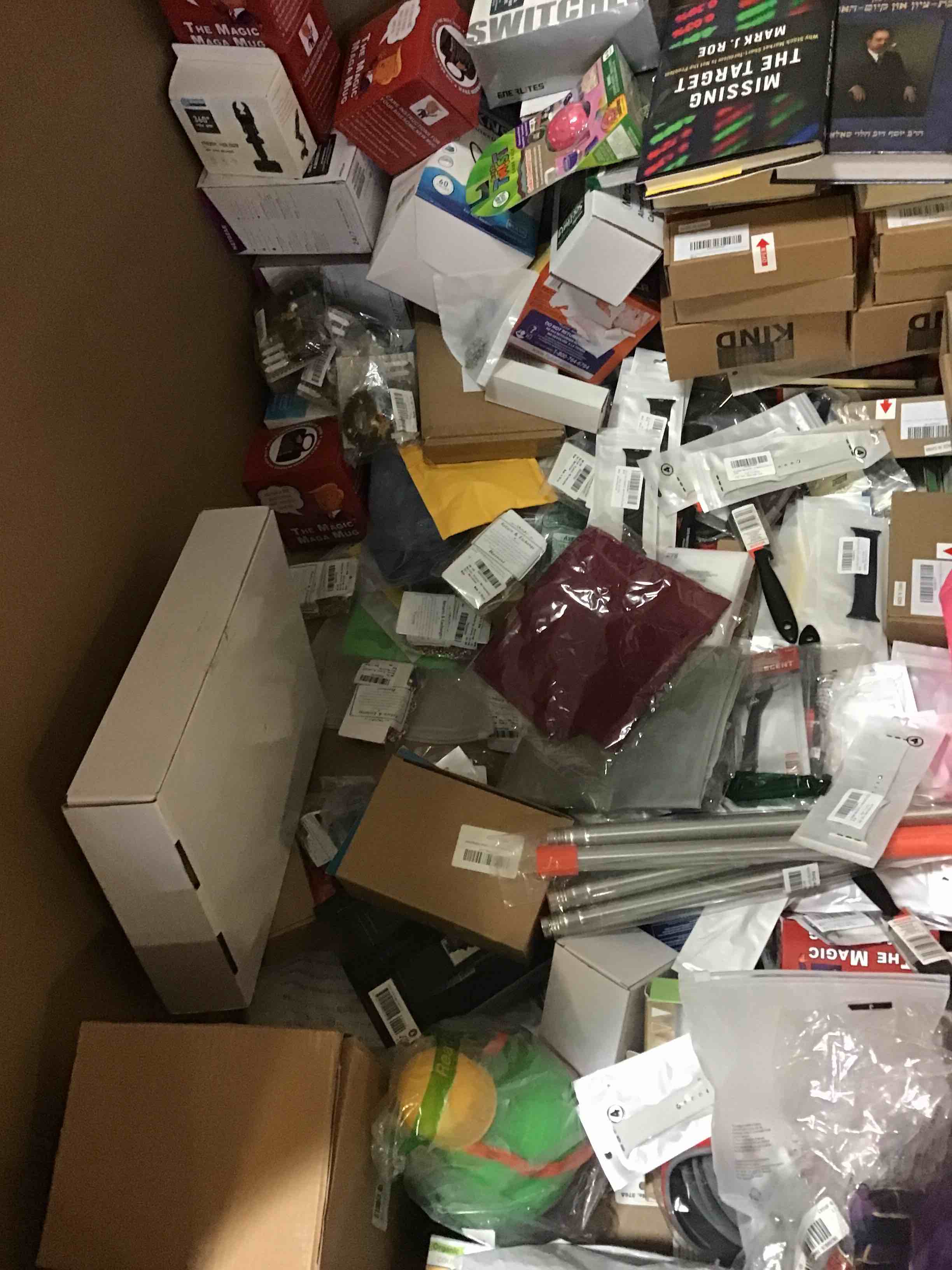 assorted household/ accessories ( size,color,item,may differ)