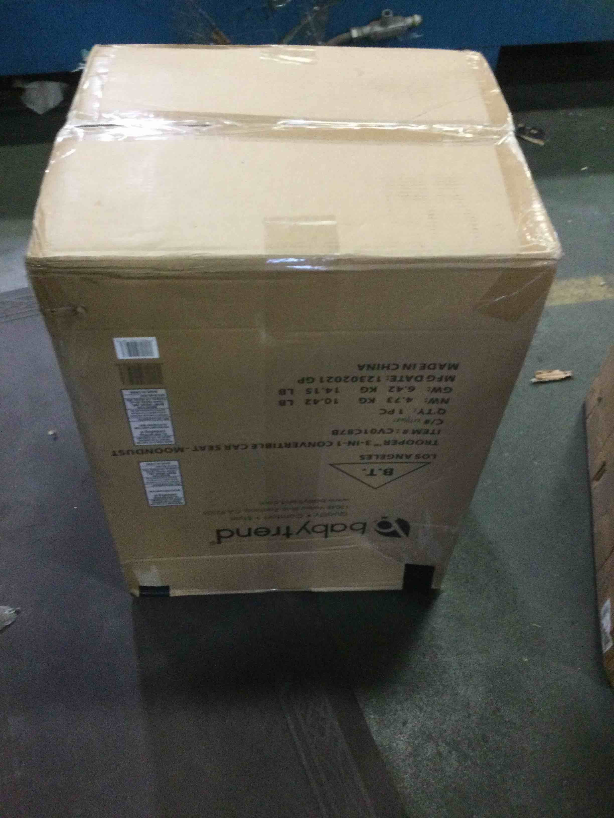 https://s3.amazonaws.com/lotting-images-prod/bidfta/BLU5055795_1685122974372.jpeg