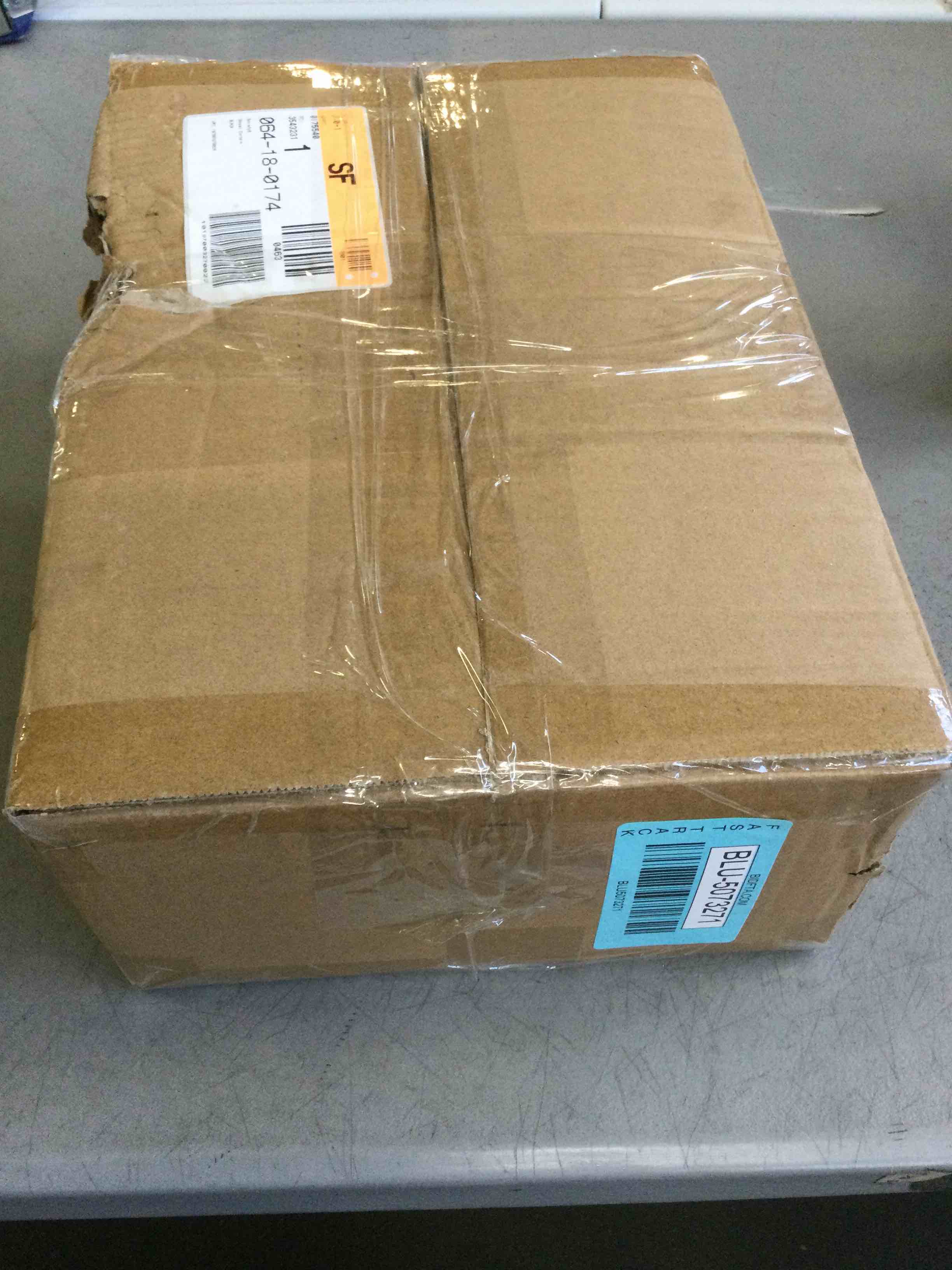 https://s3.amazonaws.com/lotting-images-prod/bidfta/BLU5073271_1695741791450.jpeg
