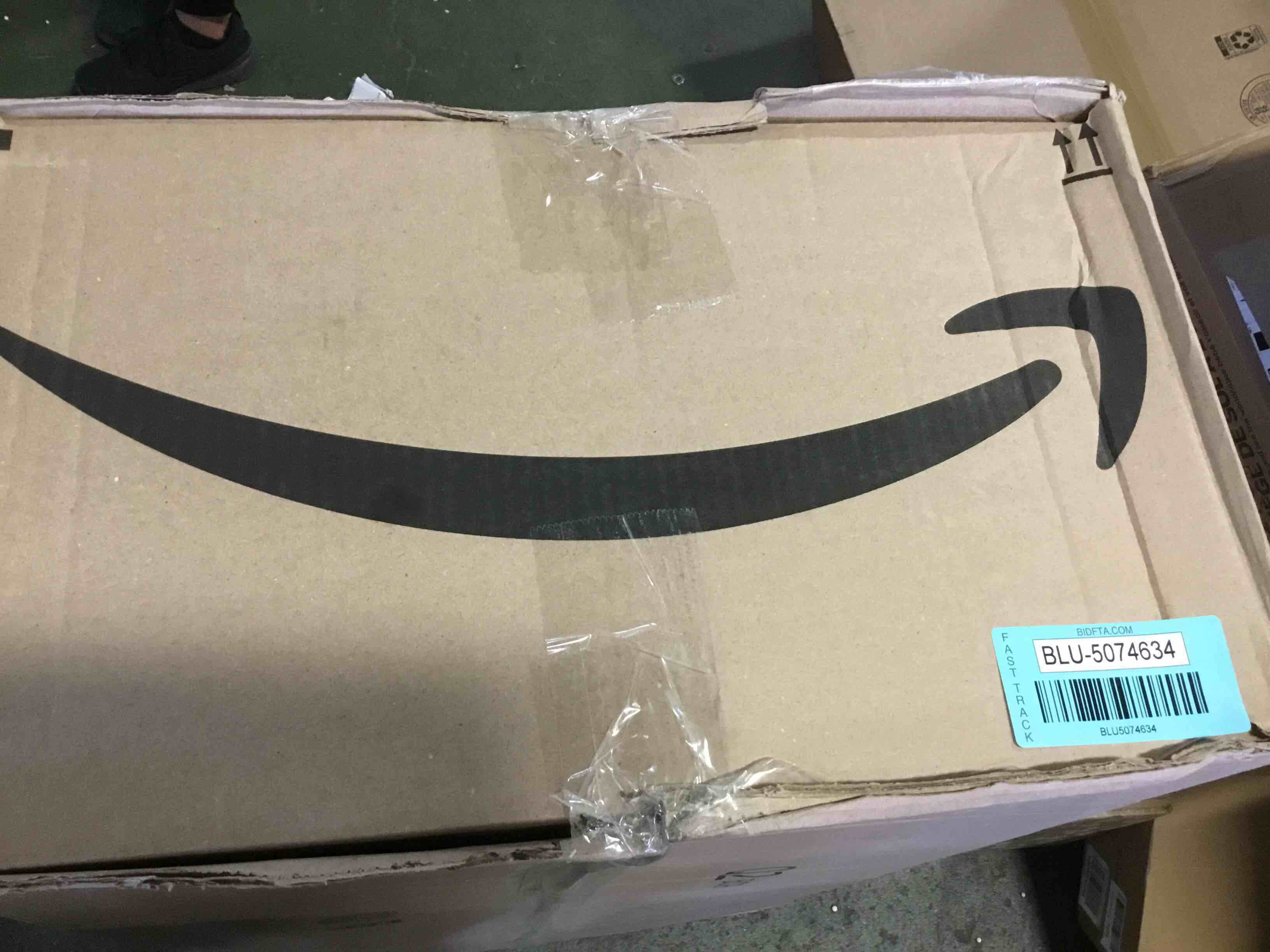 https://s3.amazonaws.com/lotting-images-prod/bidfta/BLU5074634_1695406201959.jpeg