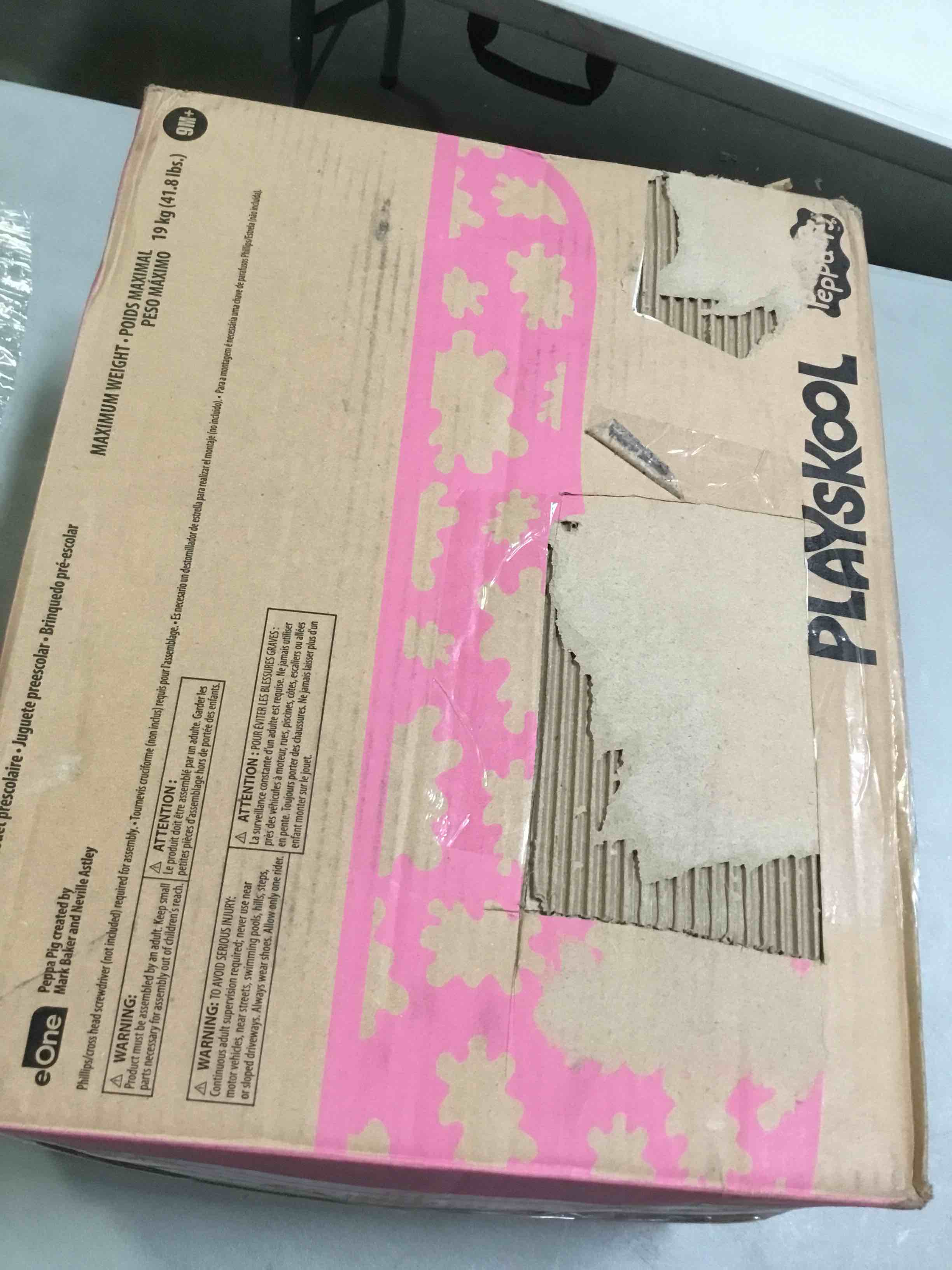 https://s3.amazonaws.com/lotting-images-prod/bidfta/BLU5074941_1695314534470.jpeg