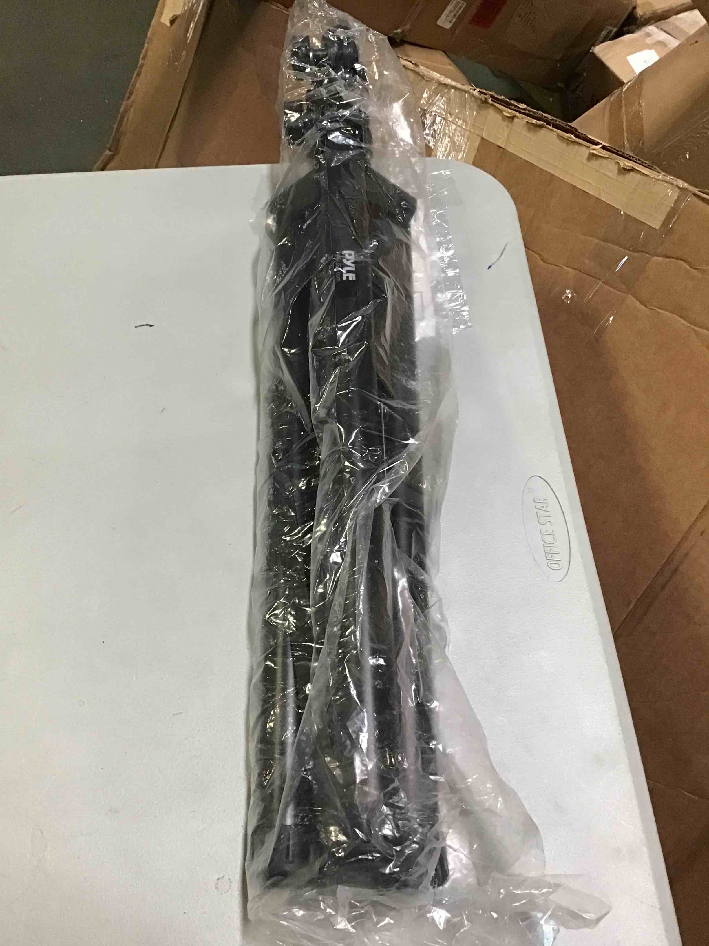 https://s3.amazonaws.com/lotting-images-prod/bidfta/BLU5075058_1695394927105.jpeg