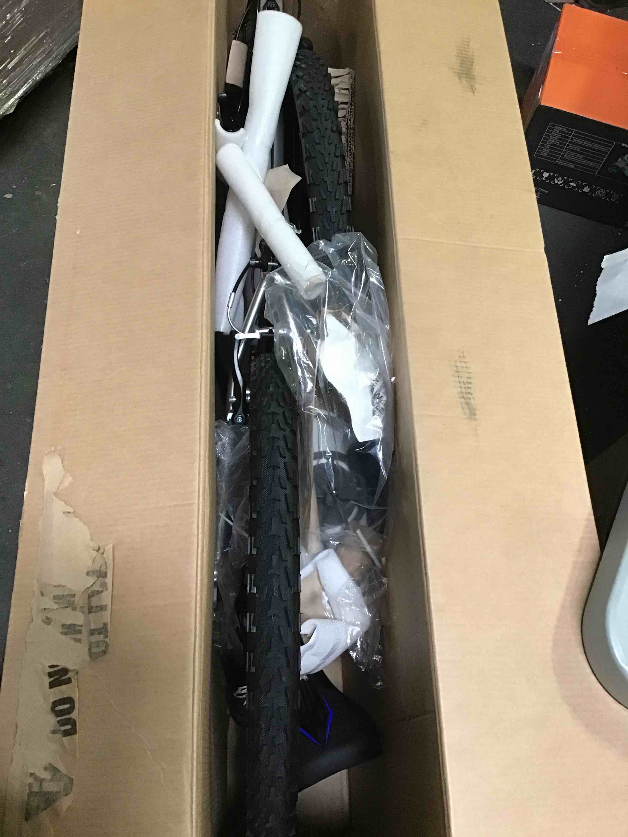 https://s3.amazonaws.com/lotting-images-prod/bidfta/BLU5075060_1695395267134.jpeg