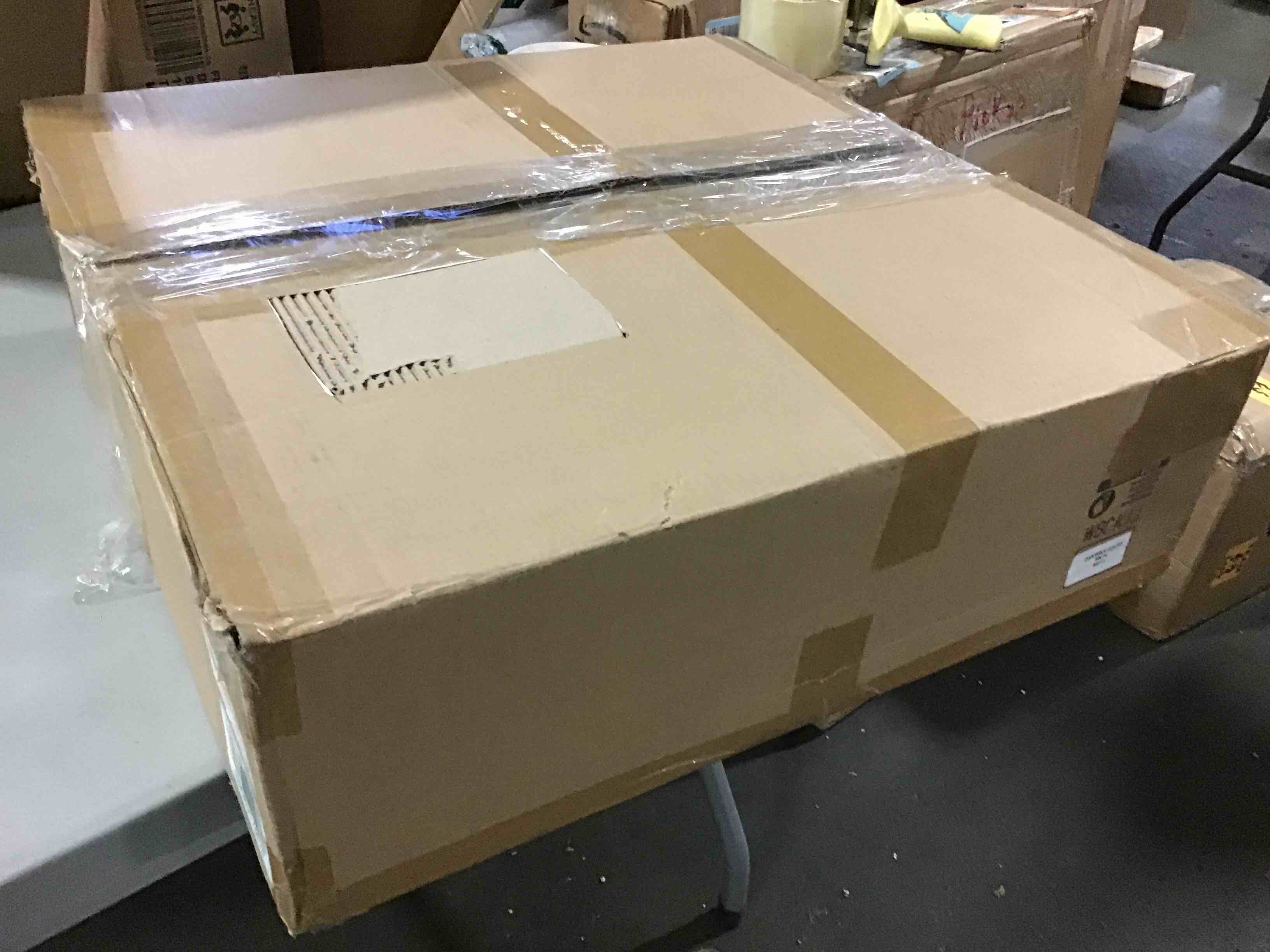 https://s3.amazonaws.com/lotting-images-prod/bidfta/BLU5075116_1695641466245.jpeg