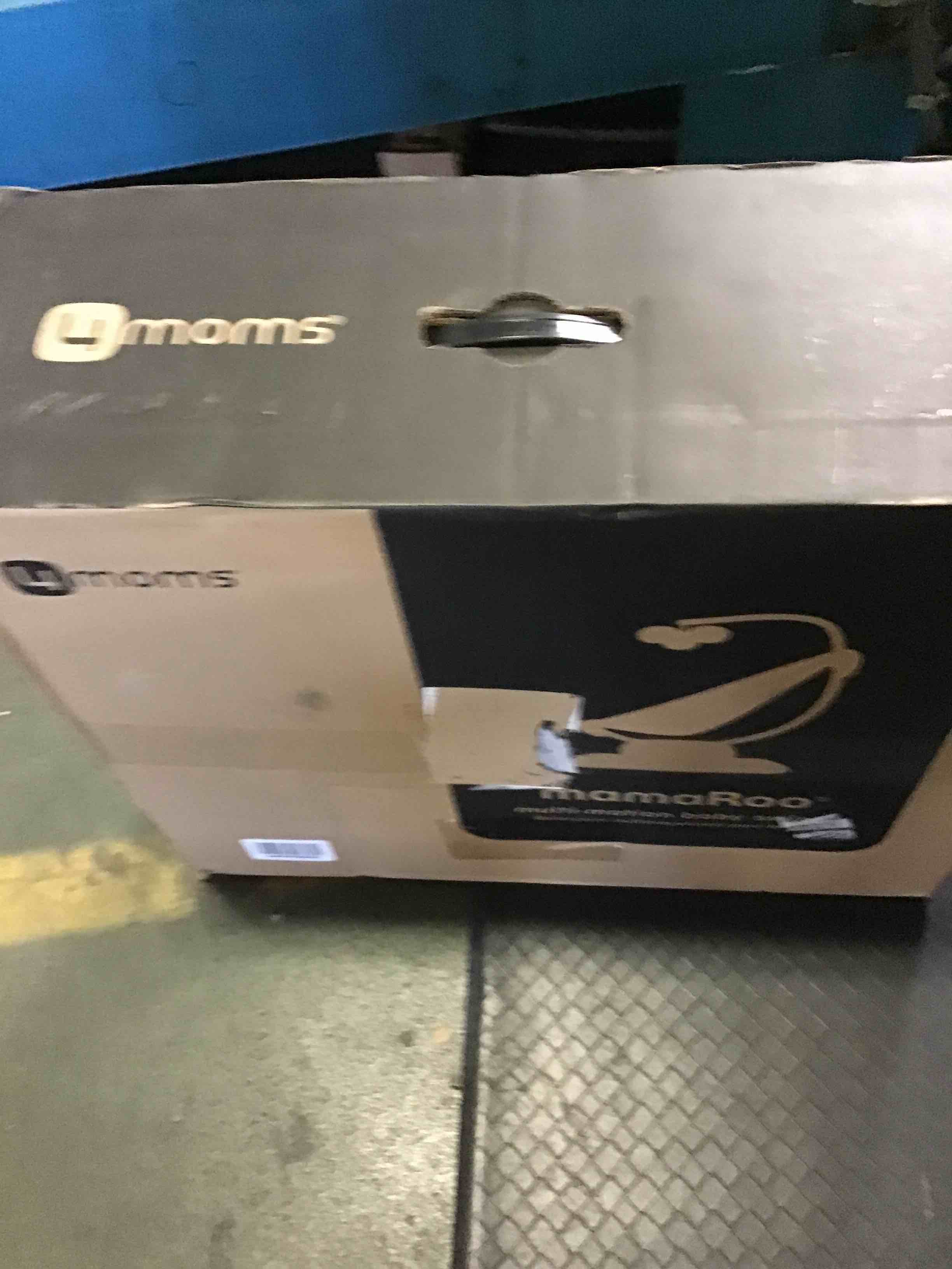 https://s3.amazonaws.com/lotting-images-prod/bidfta/BLU5075382_1696264060261.jpeg