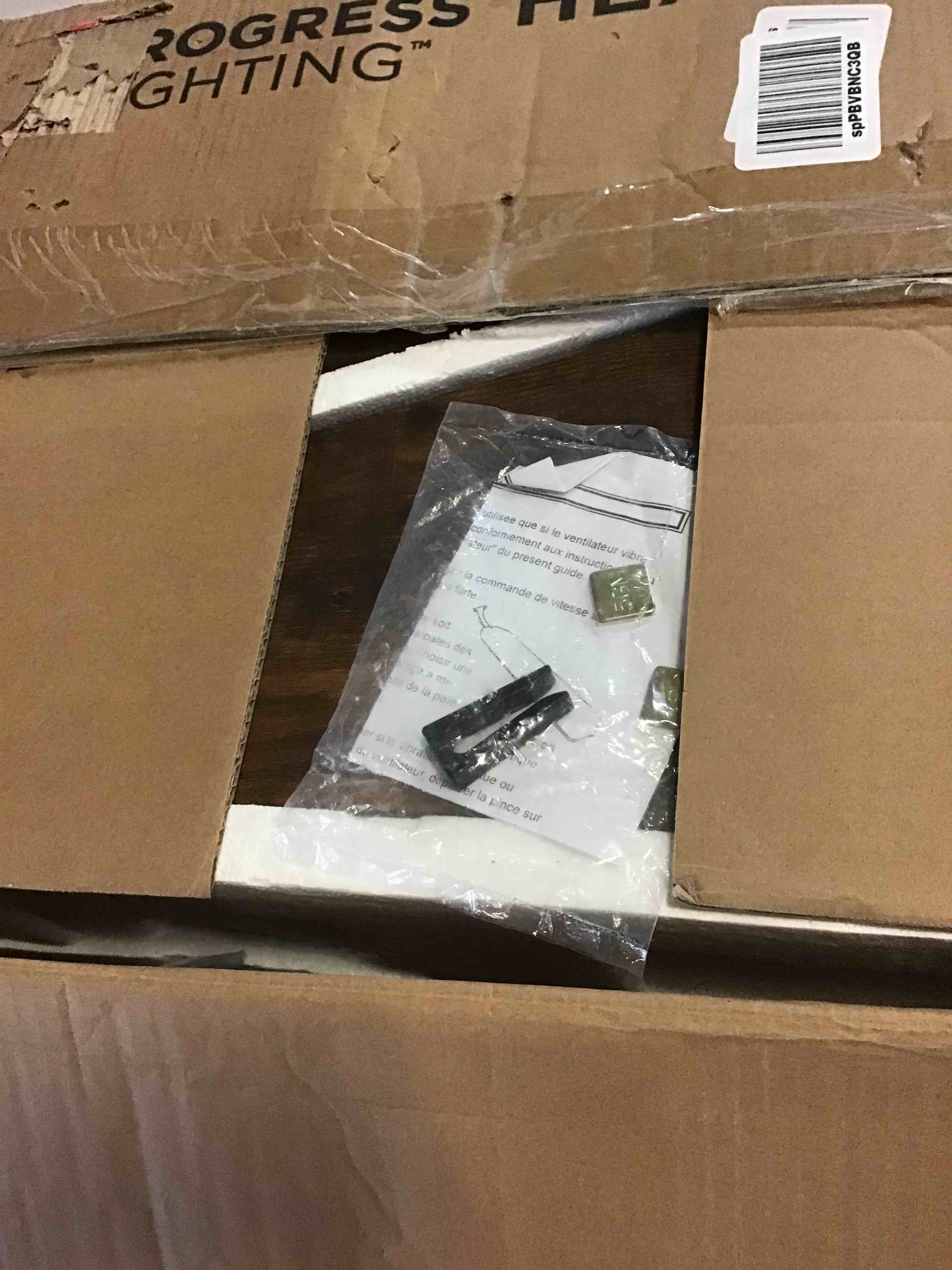 https://s3.amazonaws.com/lotting-images-prod/bidfta/BLU5075647_1696362061547.jpeg
