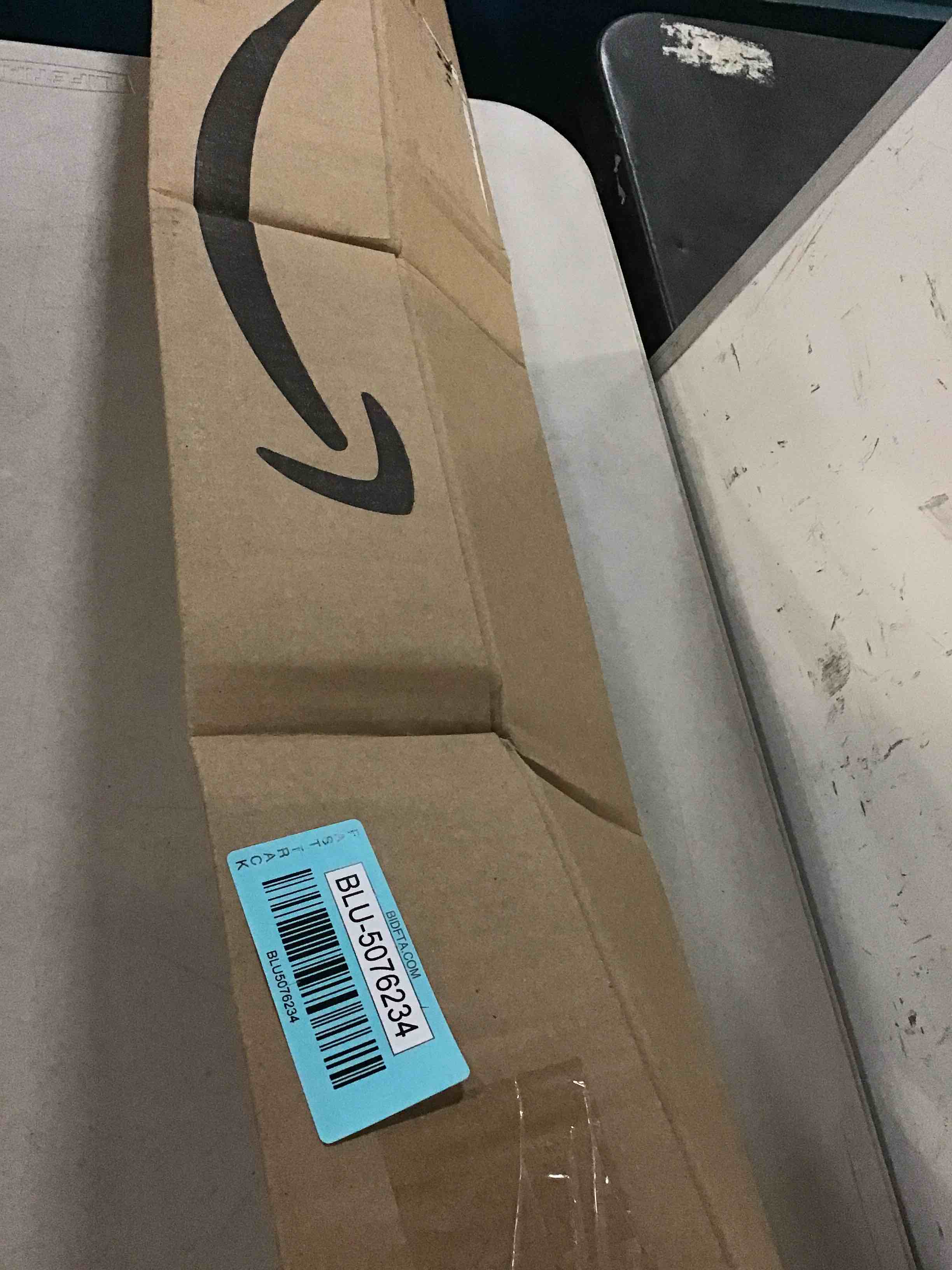 https://s3.amazonaws.com/lotting-images-prod/bidfta/BLU5076234_1696617188872.jpeg