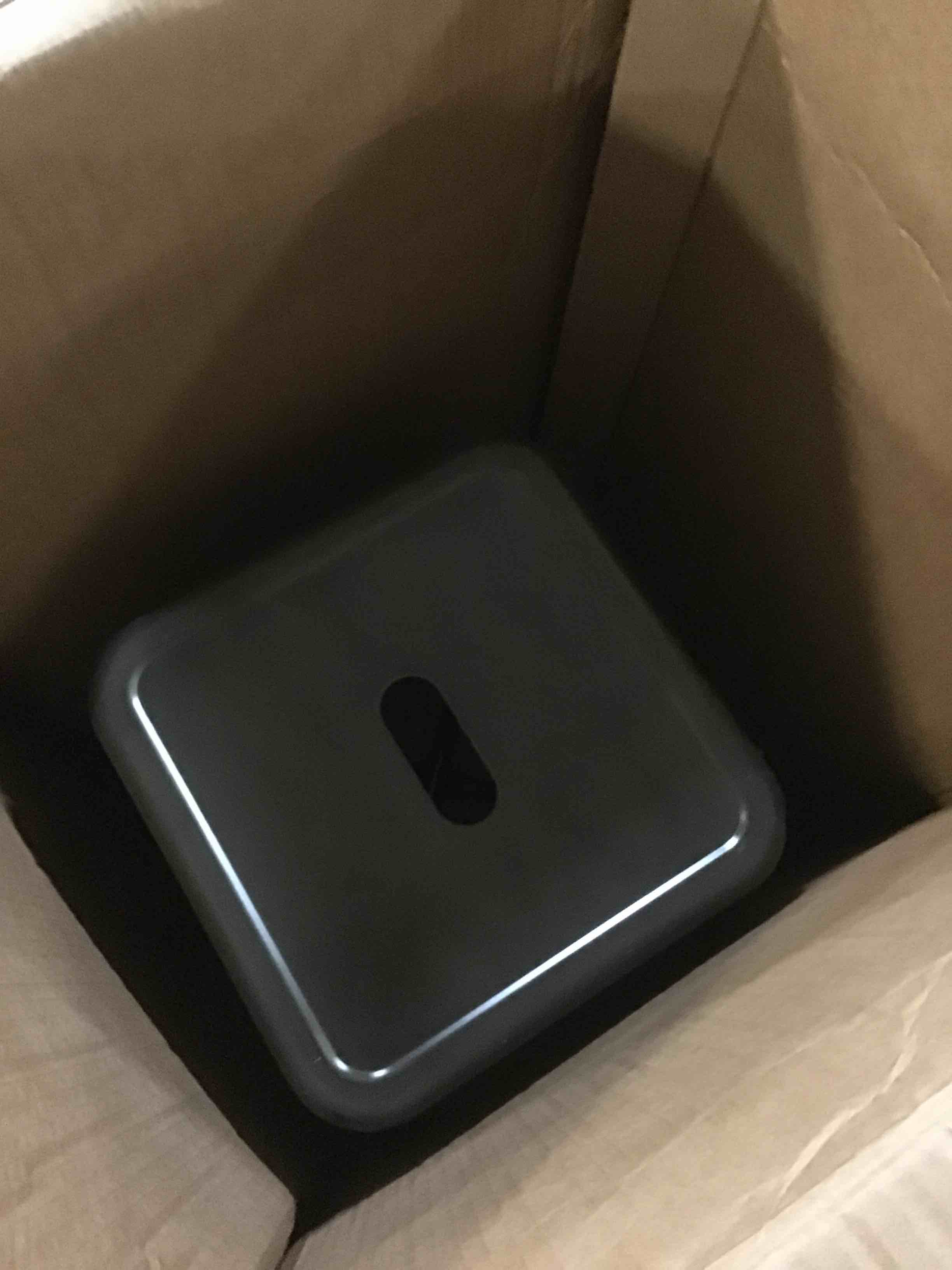https://s3.amazonaws.com/lotting-images-prod/bidfta/BLU5076287_1696851416125.jpeg