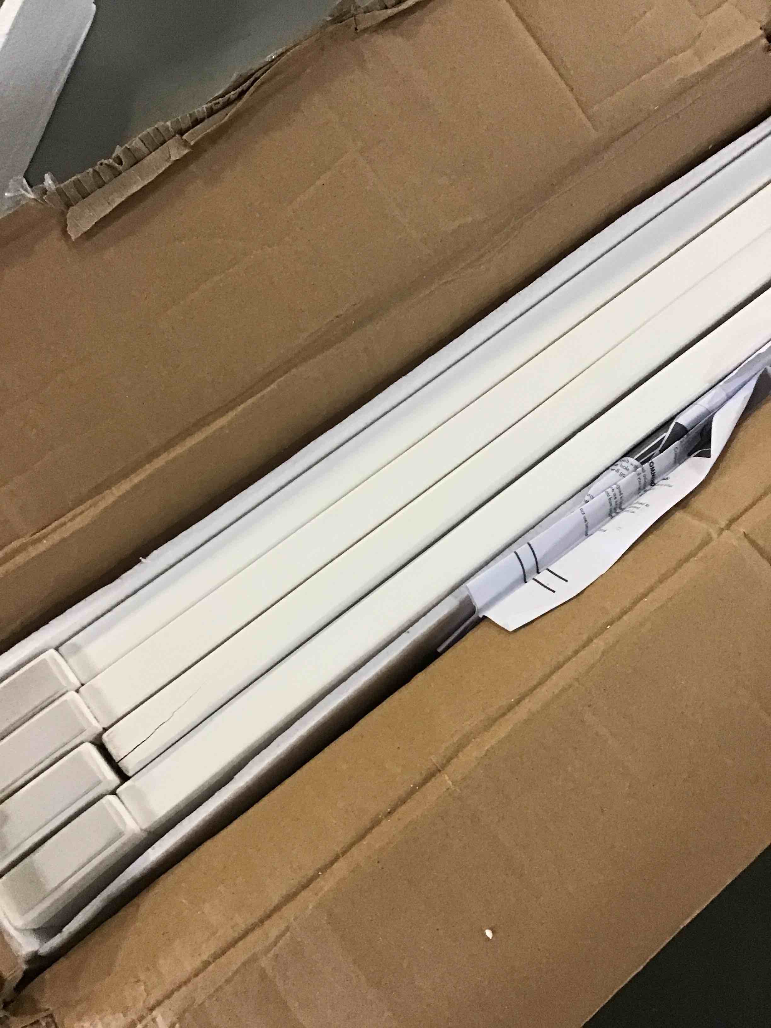 https://s3.amazonaws.com/lotting-images-prod/bidfta/BLU5076385_1696867918050.jpeg