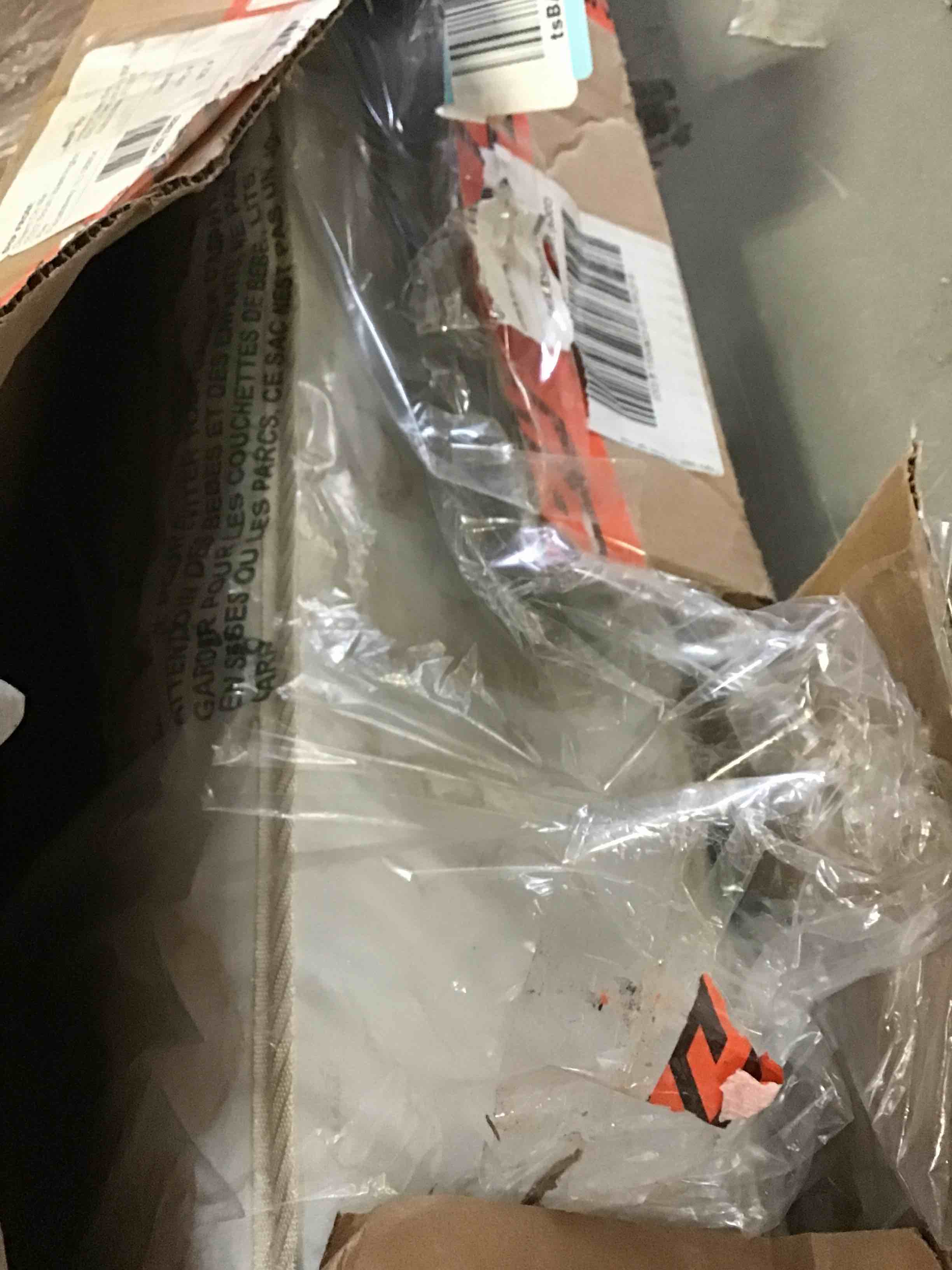 https://s3.amazonaws.com/lotting-images-prod/bidfta/BLU5076572_1695399497636.jpeg