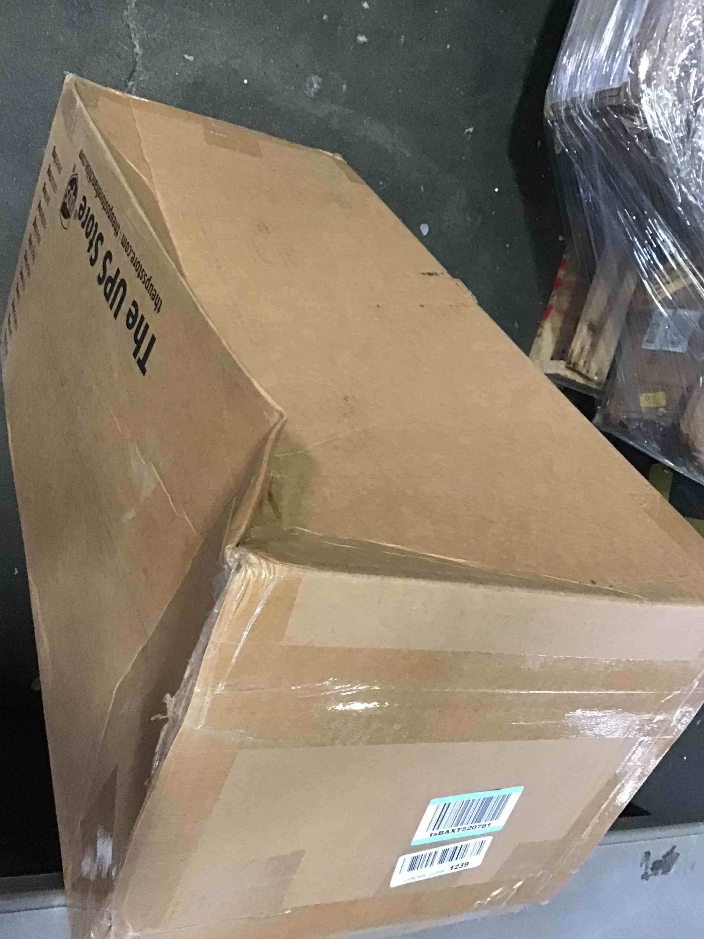 https://s3.amazonaws.com/lotting-images-prod/bidfta/BLU5076659_1695413837105.jpeg
