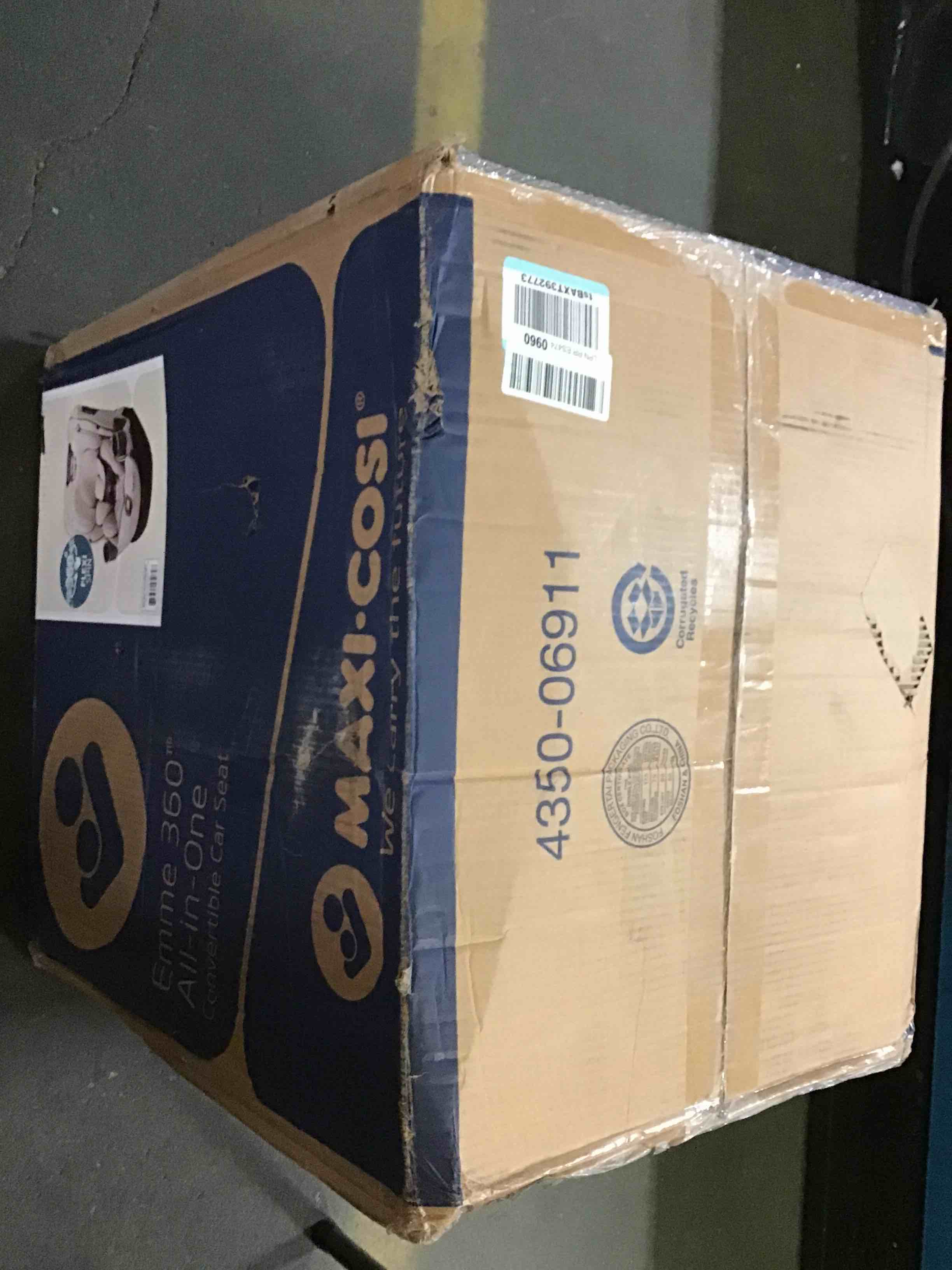 https://s3.amazonaws.com/lotting-images-prod/bidfta/BLU5076809_1695662587466.jpeg