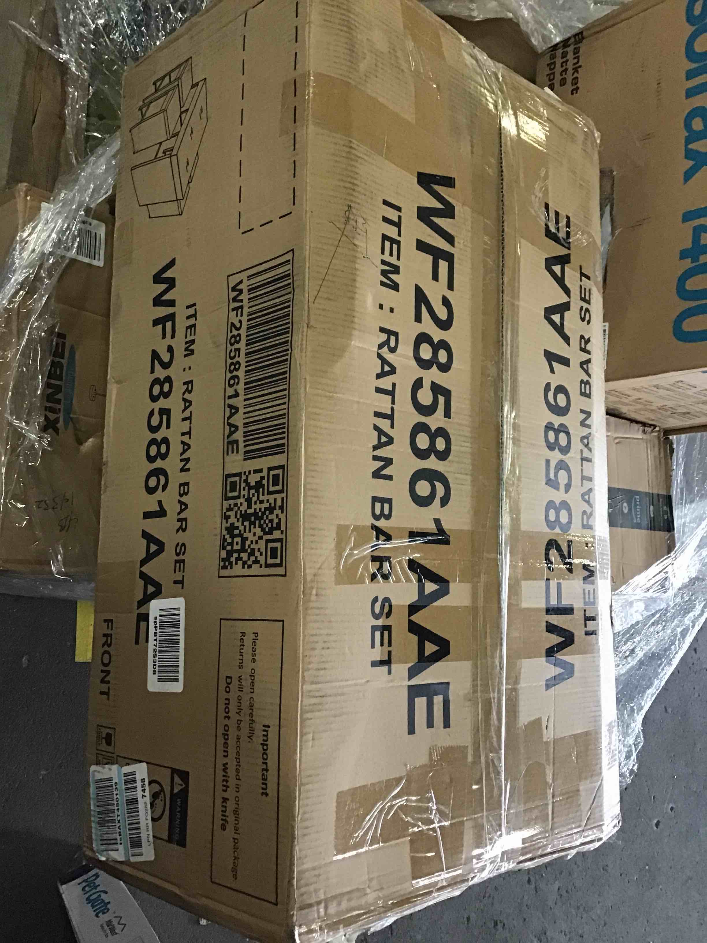 https://s3.amazonaws.com/lotting-images-prod/bidfta/BLU5077061_1695744764663.jpeg