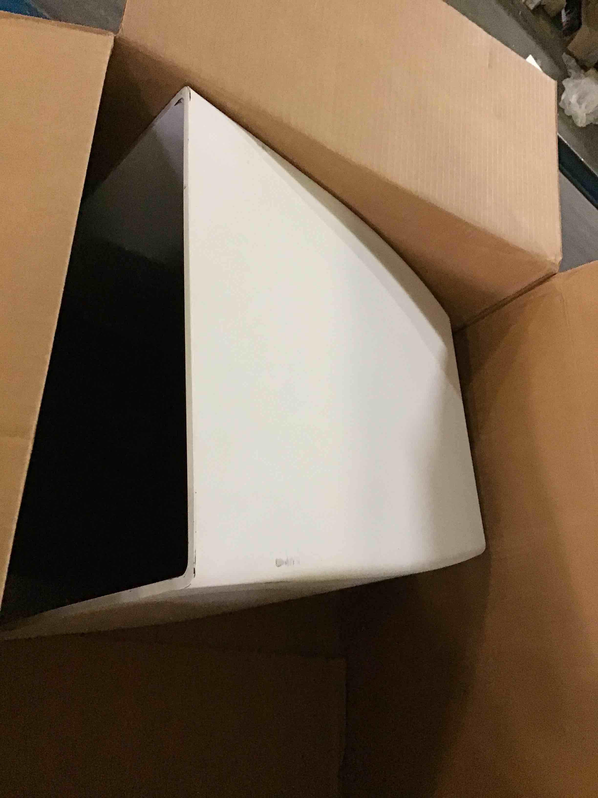 https://s3.amazonaws.com/lotting-images-prod/bidfta/BLU5077395_1695843579864.jpeg