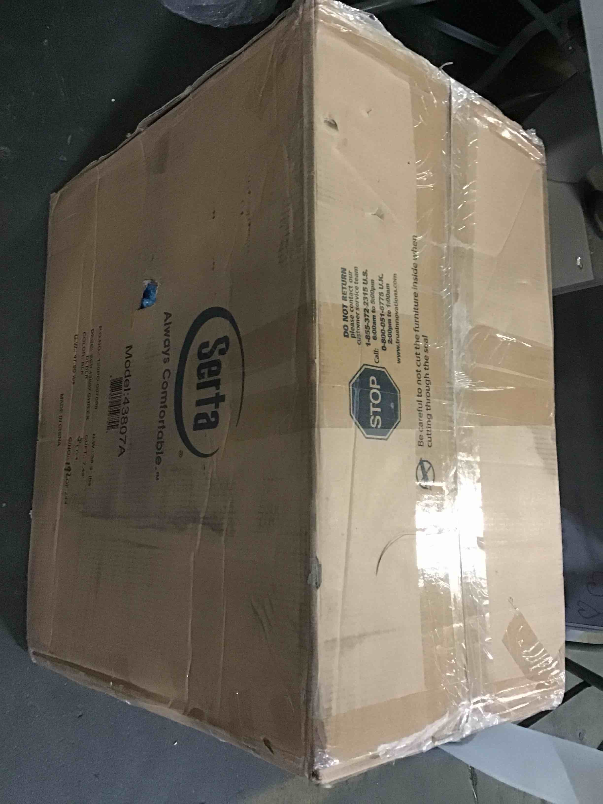 https://s3.amazonaws.com/lotting-images-prod/bidfta/BLU5077448_1695903609146.jpeg