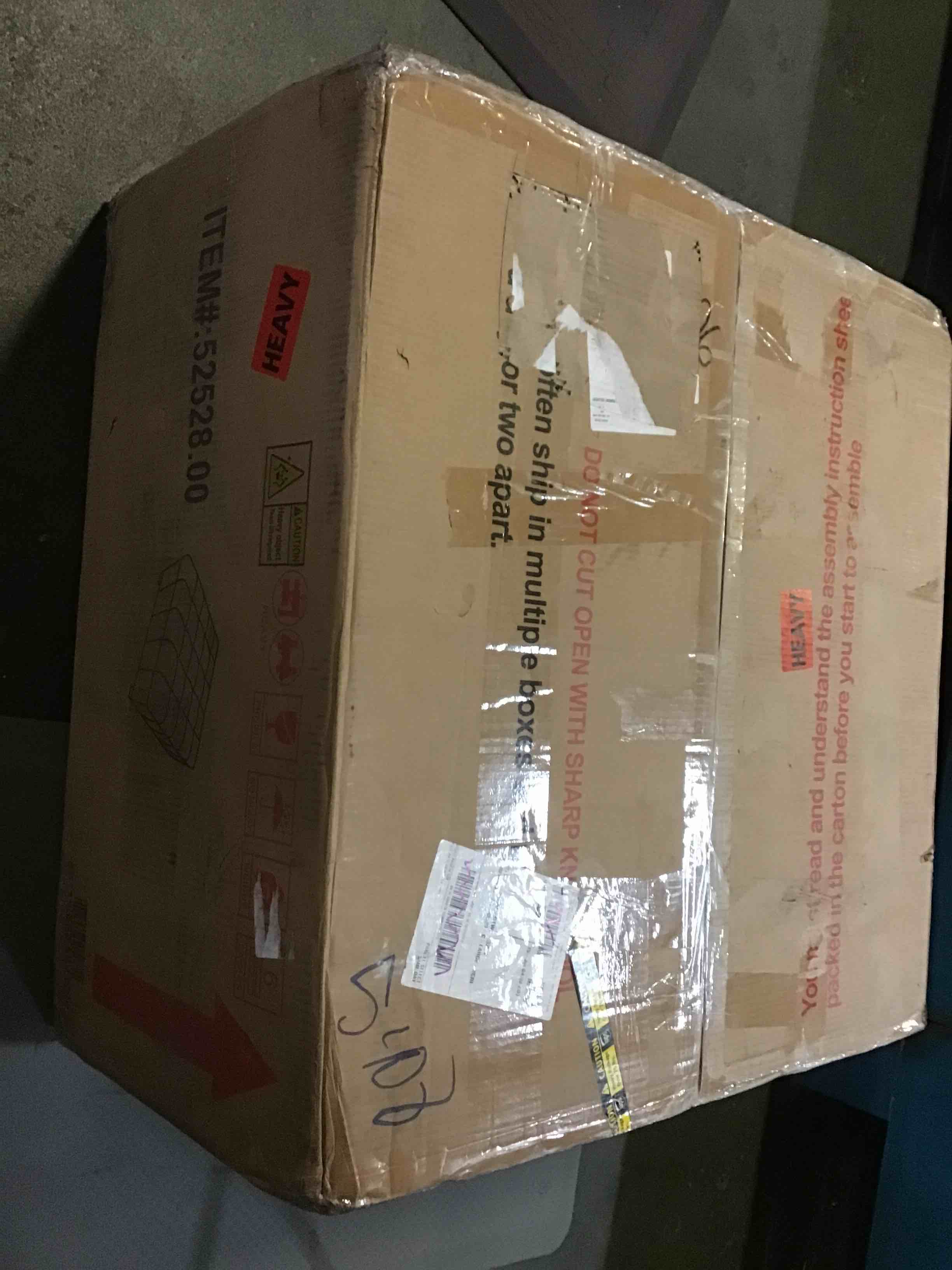 https://s3.amazonaws.com/lotting-images-prod/bidfta/BLU5077651_1696001312599.jpeg