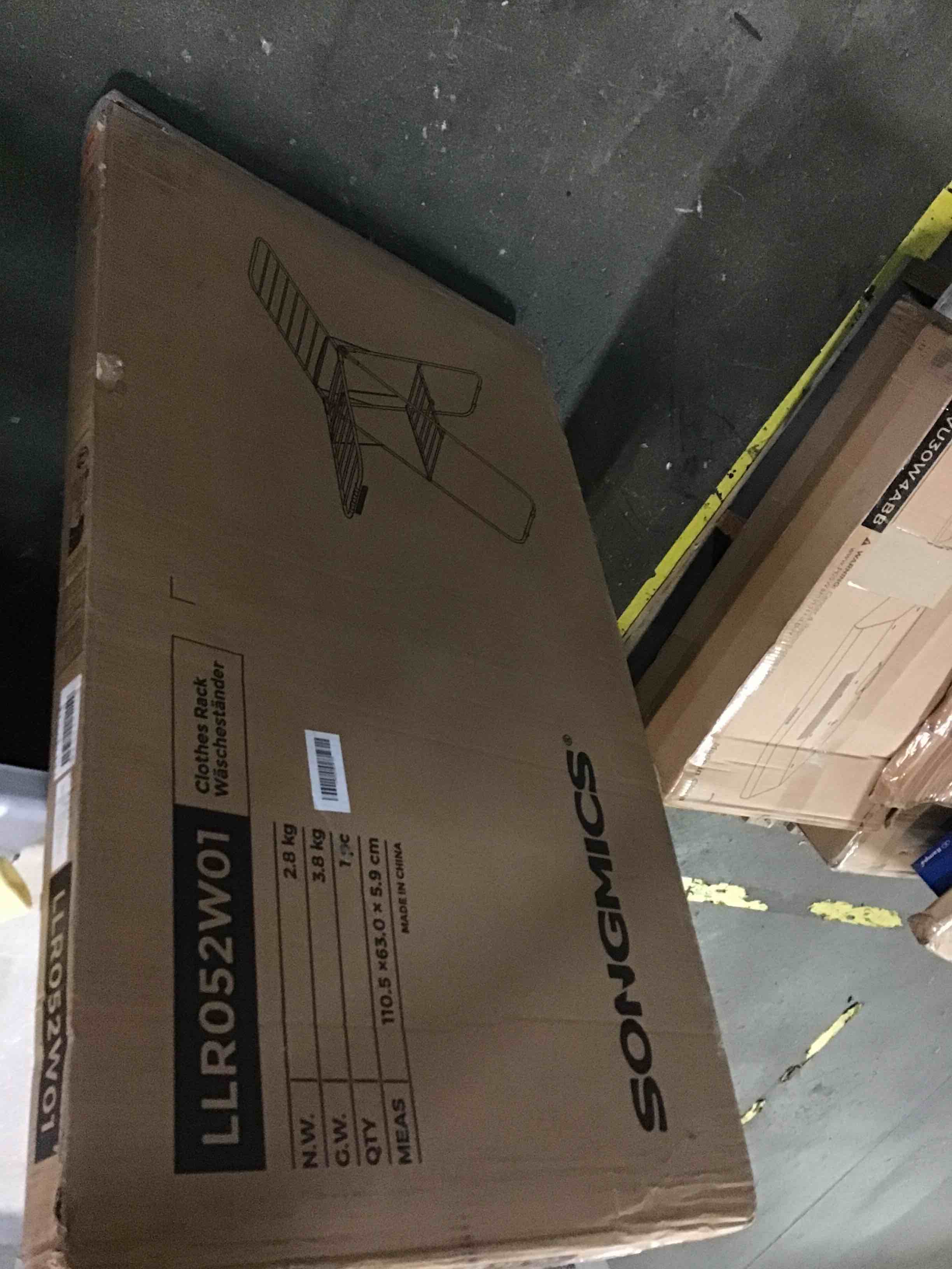 https://s3.amazonaws.com/lotting-images-prod/bidfta/BLU5077772_1696245309449.jpeg