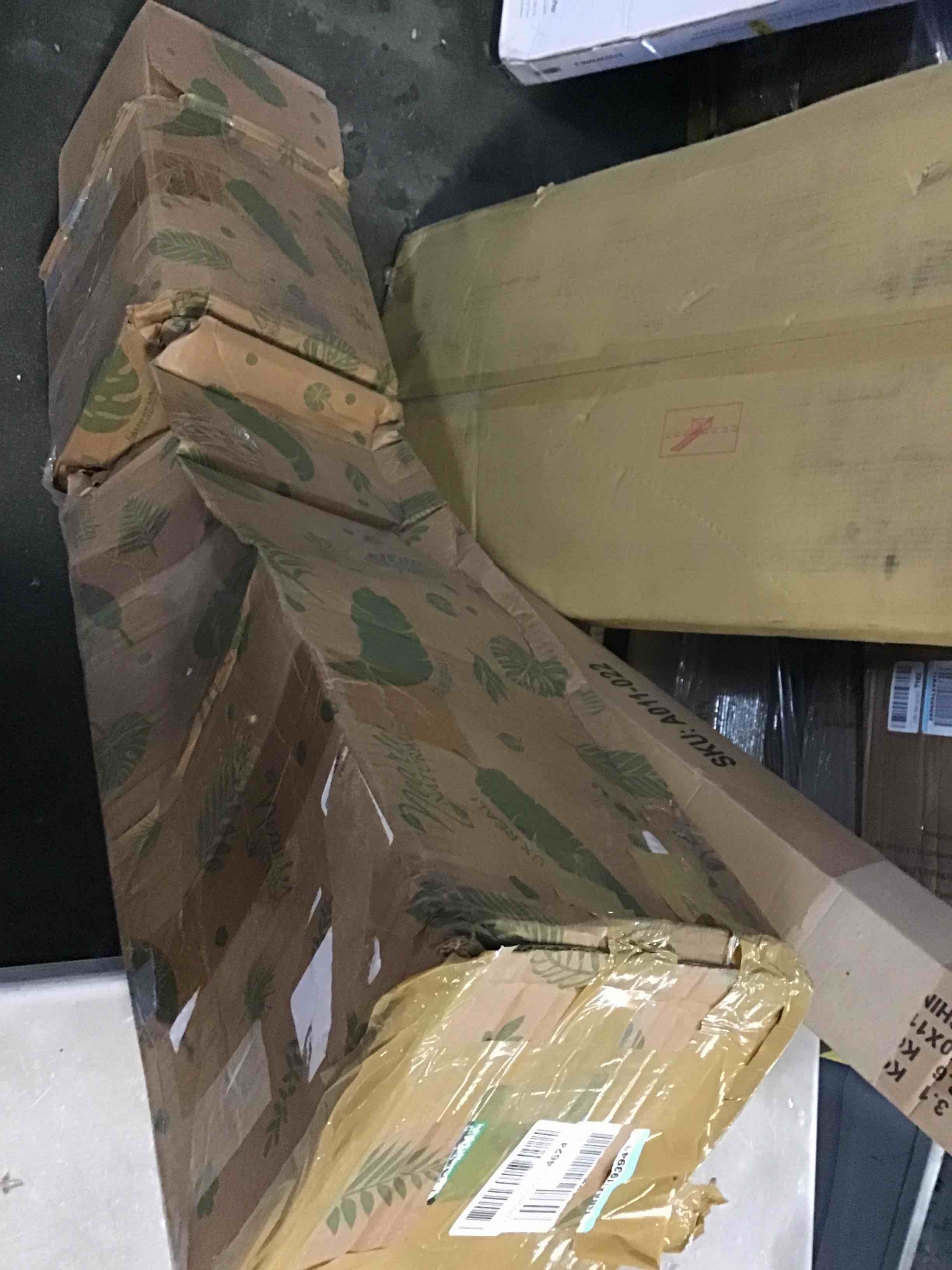 https://s3.amazonaws.com/lotting-images-prod/bidfta/BLU5077837_1696253462429.jpeg