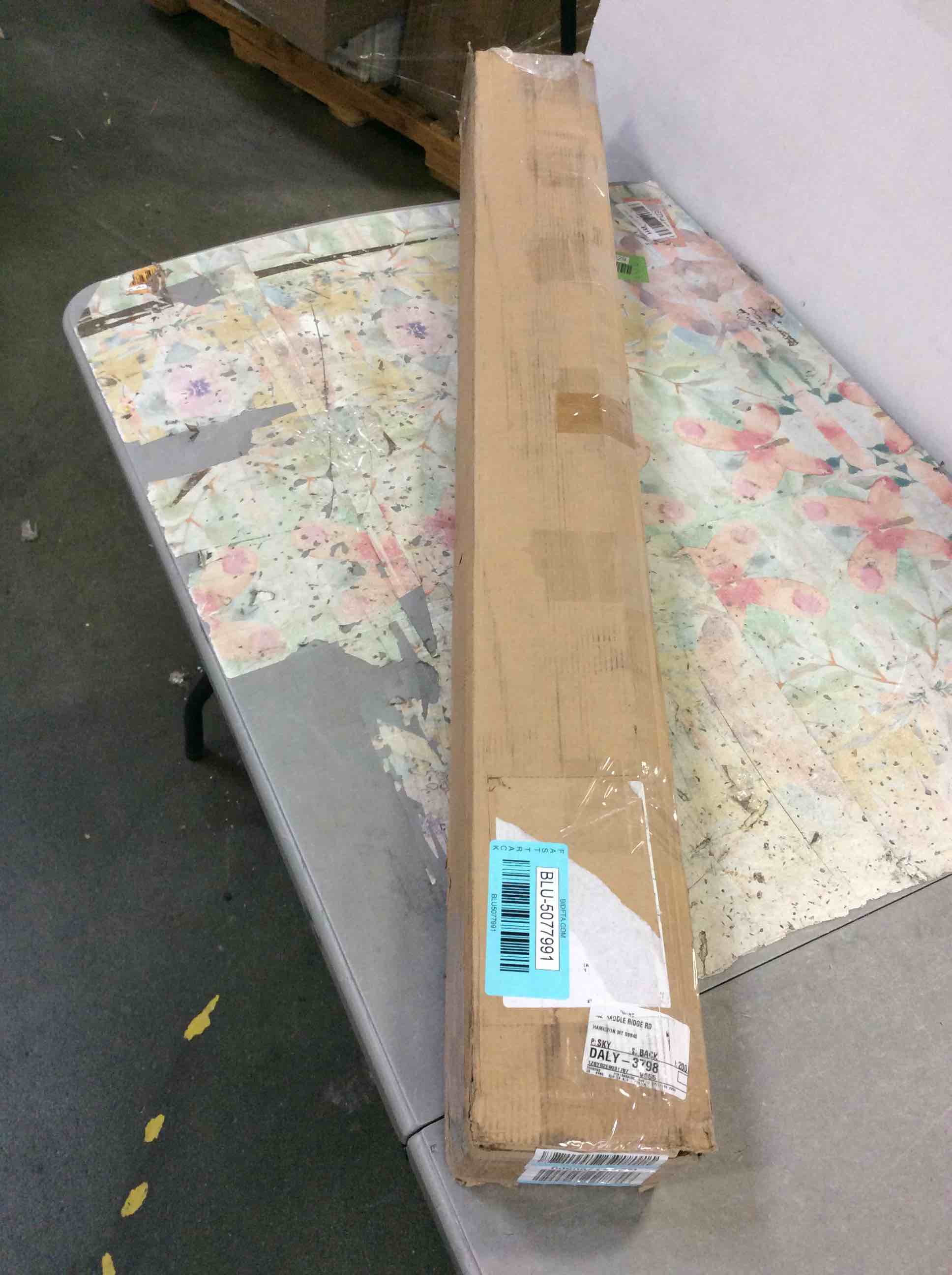 https://s3.amazonaws.com/lotting-images-prod/bidfta/BLU5077991_1695055225386.jpeg