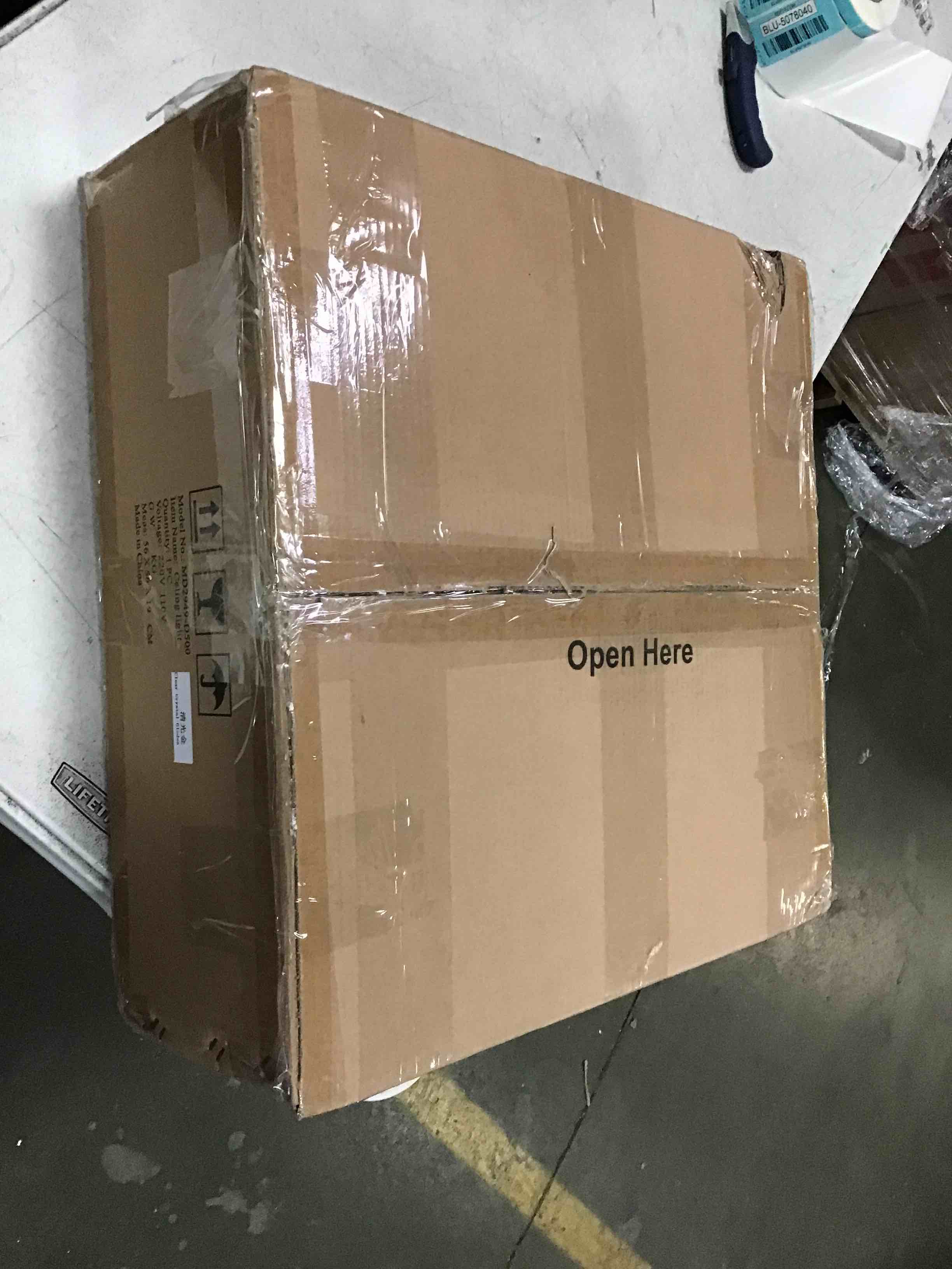 https://s3.amazonaws.com/lotting-images-prod/bidfta/BLU5078039_1695125353968.jpeg