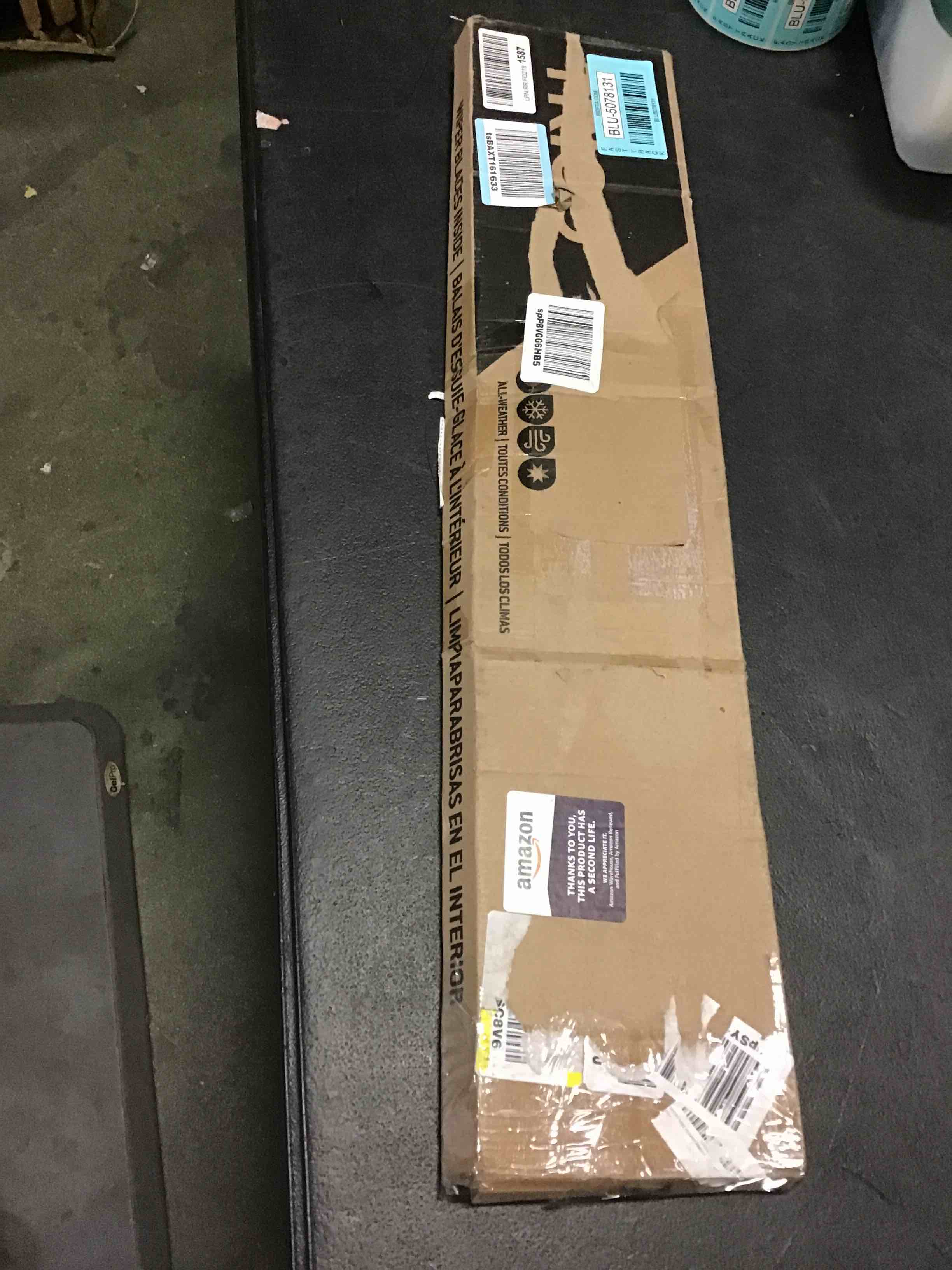 https://s3.amazonaws.com/lotting-images-prod/bidfta/BLU5078131_1695209276409.jpeg