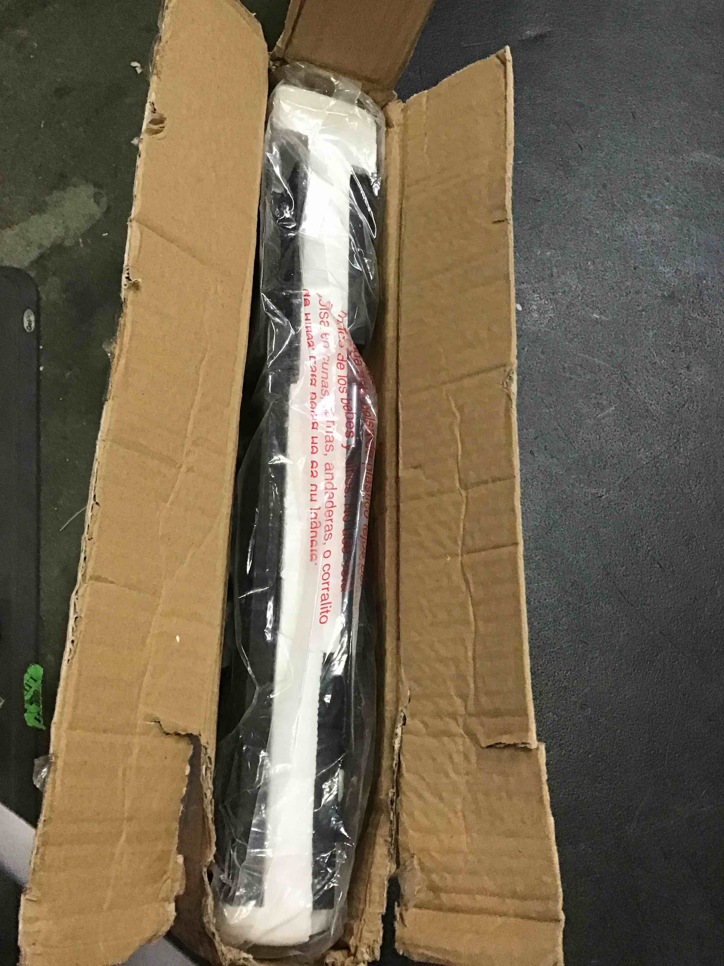 https://s3.amazonaws.com/lotting-images-prod/bidfta/BLU5078158_1695218095937.jpeg