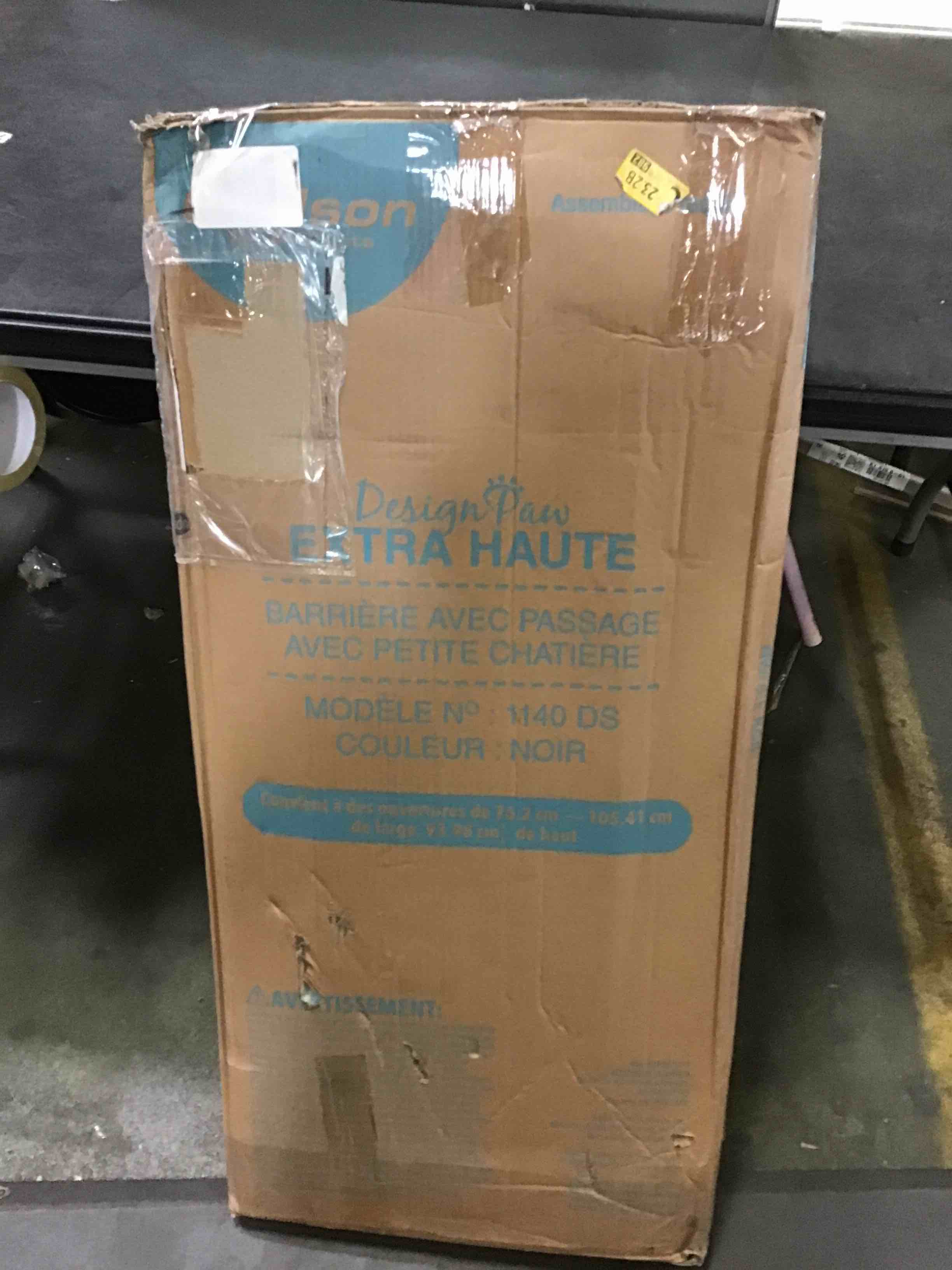 https://s3.amazonaws.com/lotting-images-prod/bidfta/BLU5078158_1695218152644.jpeg