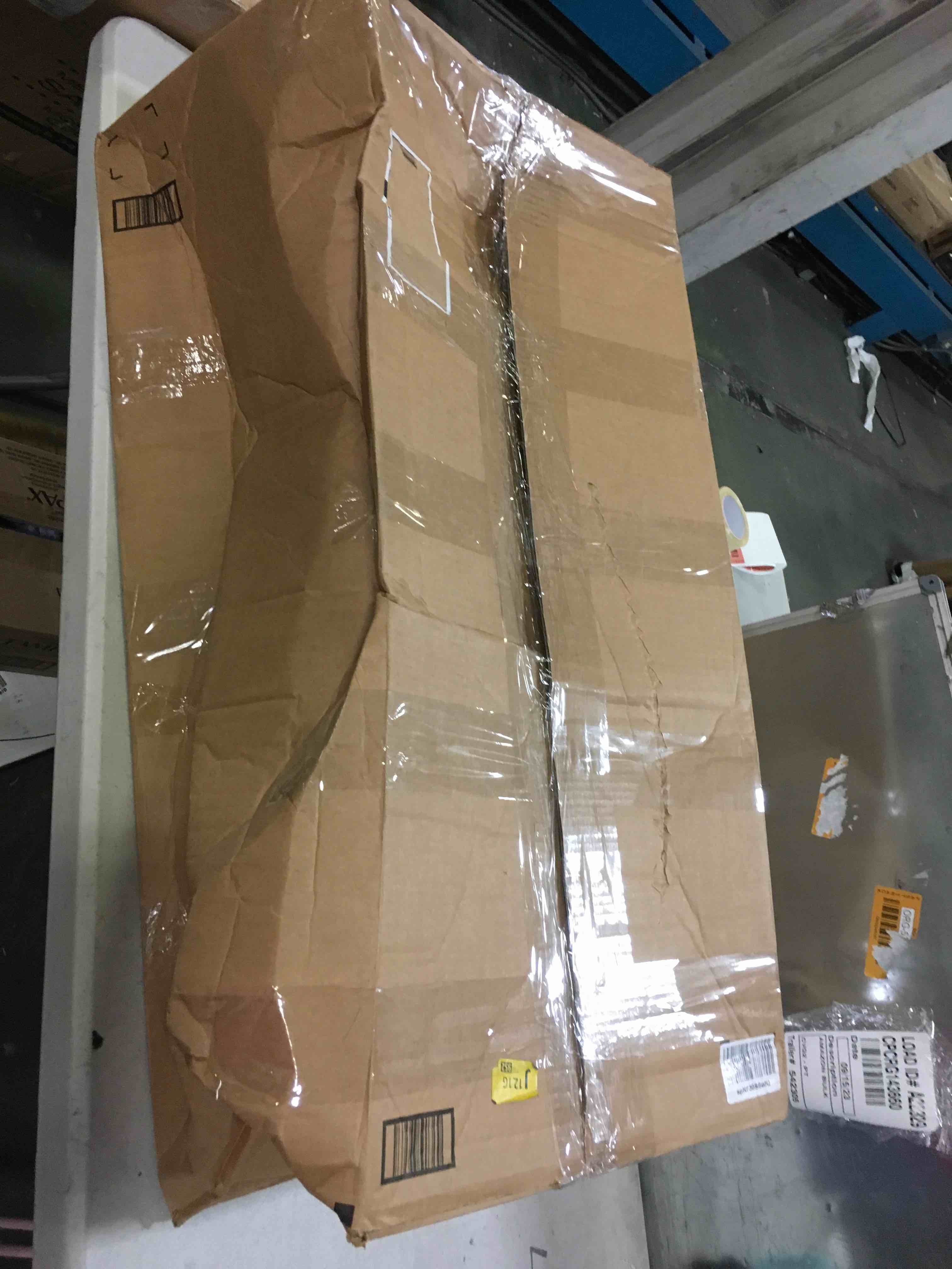 https://s3.amazonaws.com/lotting-images-prod/bidfta/BLU5078266_1695306630277.jpeg