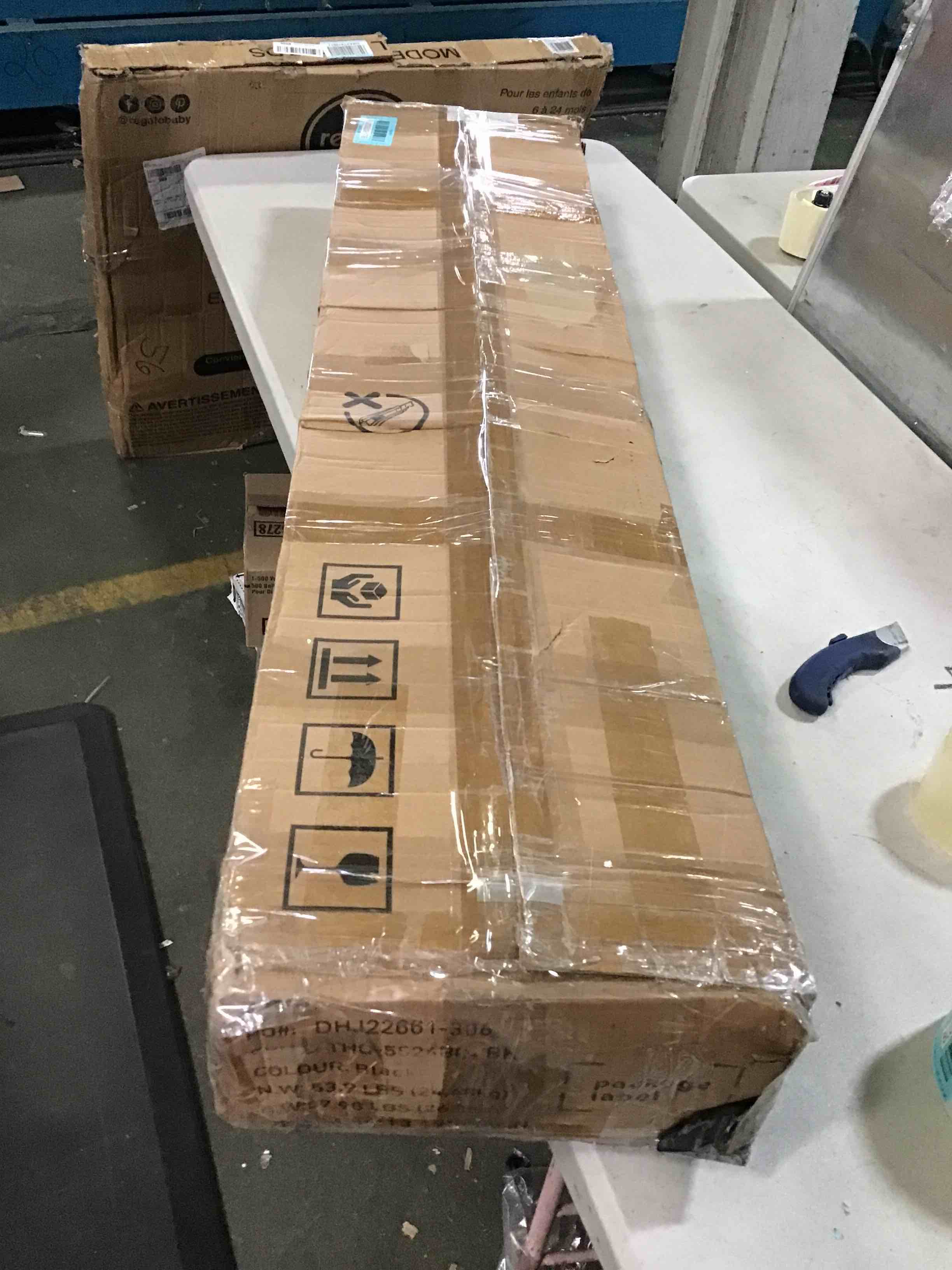 https://s3.amazonaws.com/lotting-images-prod/bidfta/BLU5078321_1695324440262.jpeg
