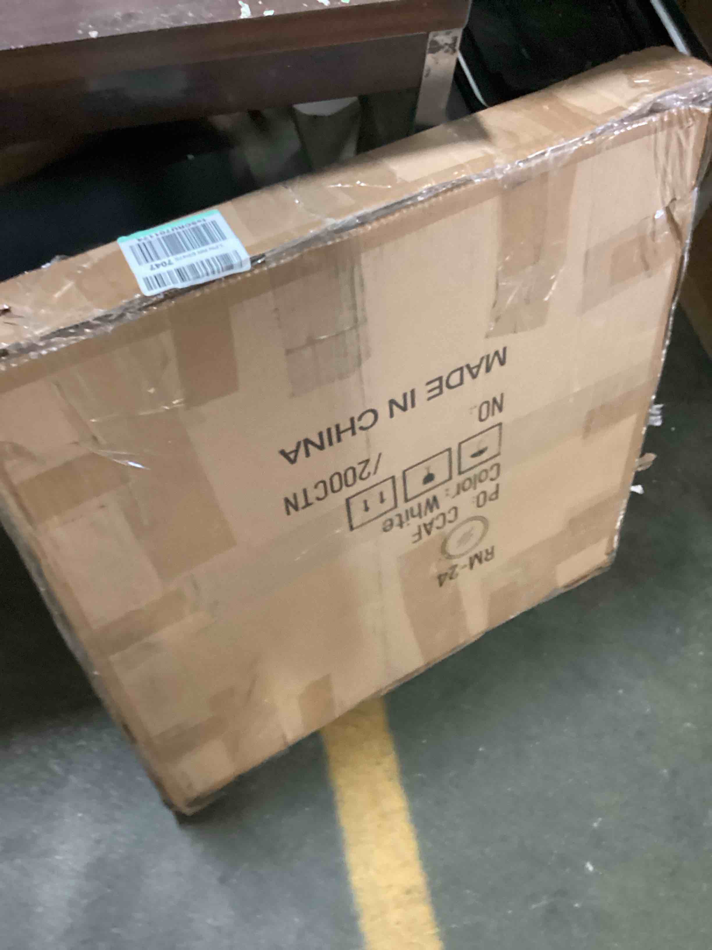 https://s3.amazonaws.com/lotting-images-prod/bidfta/BLU5078505_1695741500937.jpeg