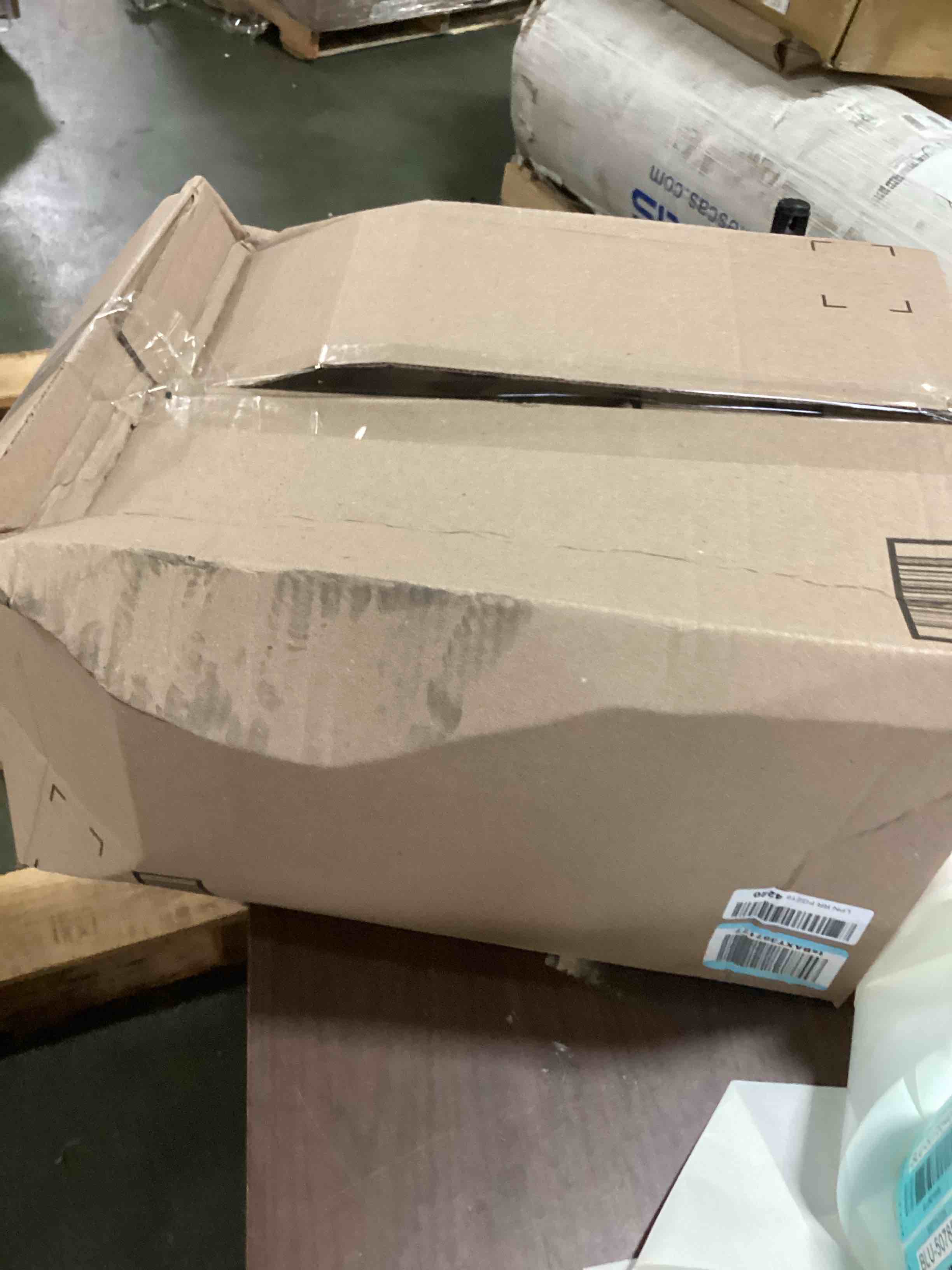 https://s3.amazonaws.com/lotting-images-prod/bidfta/BLU5078545_1695744016485.jpeg