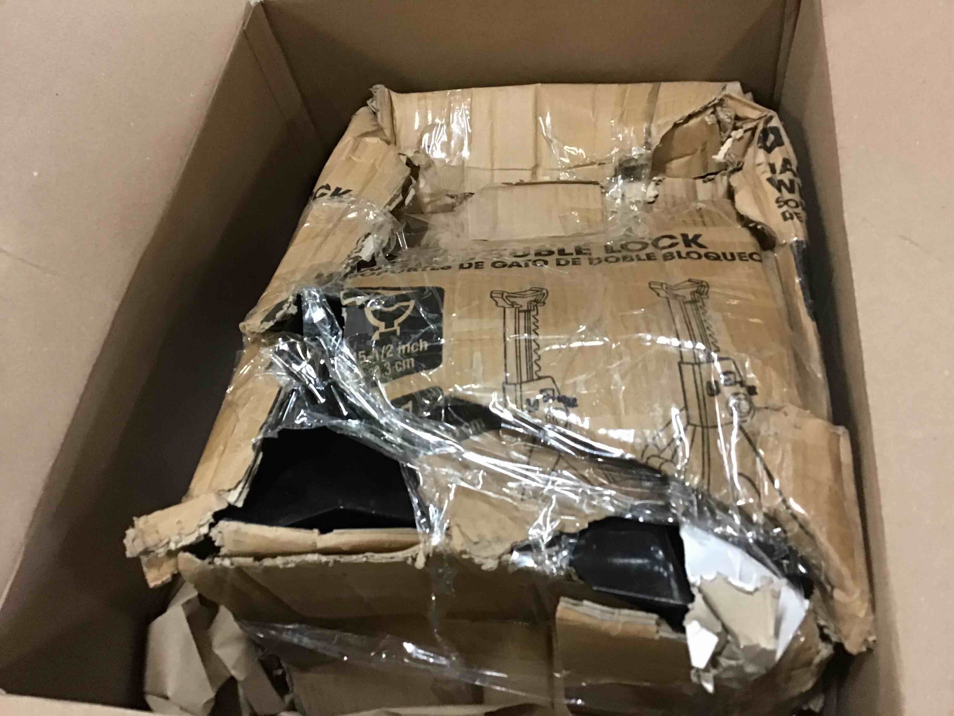 https://s3.amazonaws.com/lotting-images-prod/bidfta/BLU5079783_1695307787670.jpeg