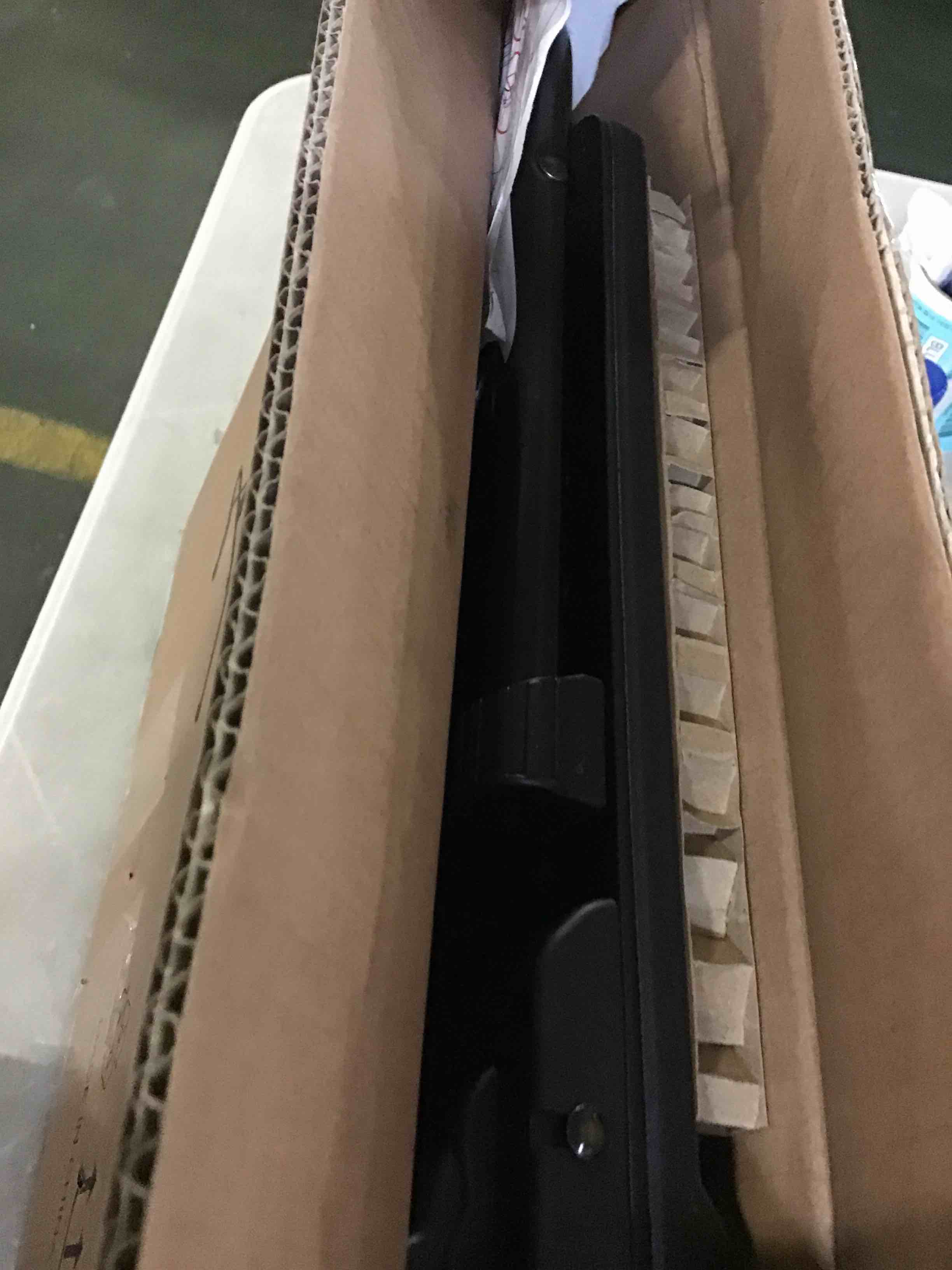 https://s3.amazonaws.com/lotting-images-prod/bidfta/BLU5080365_1695817376878.jpeg