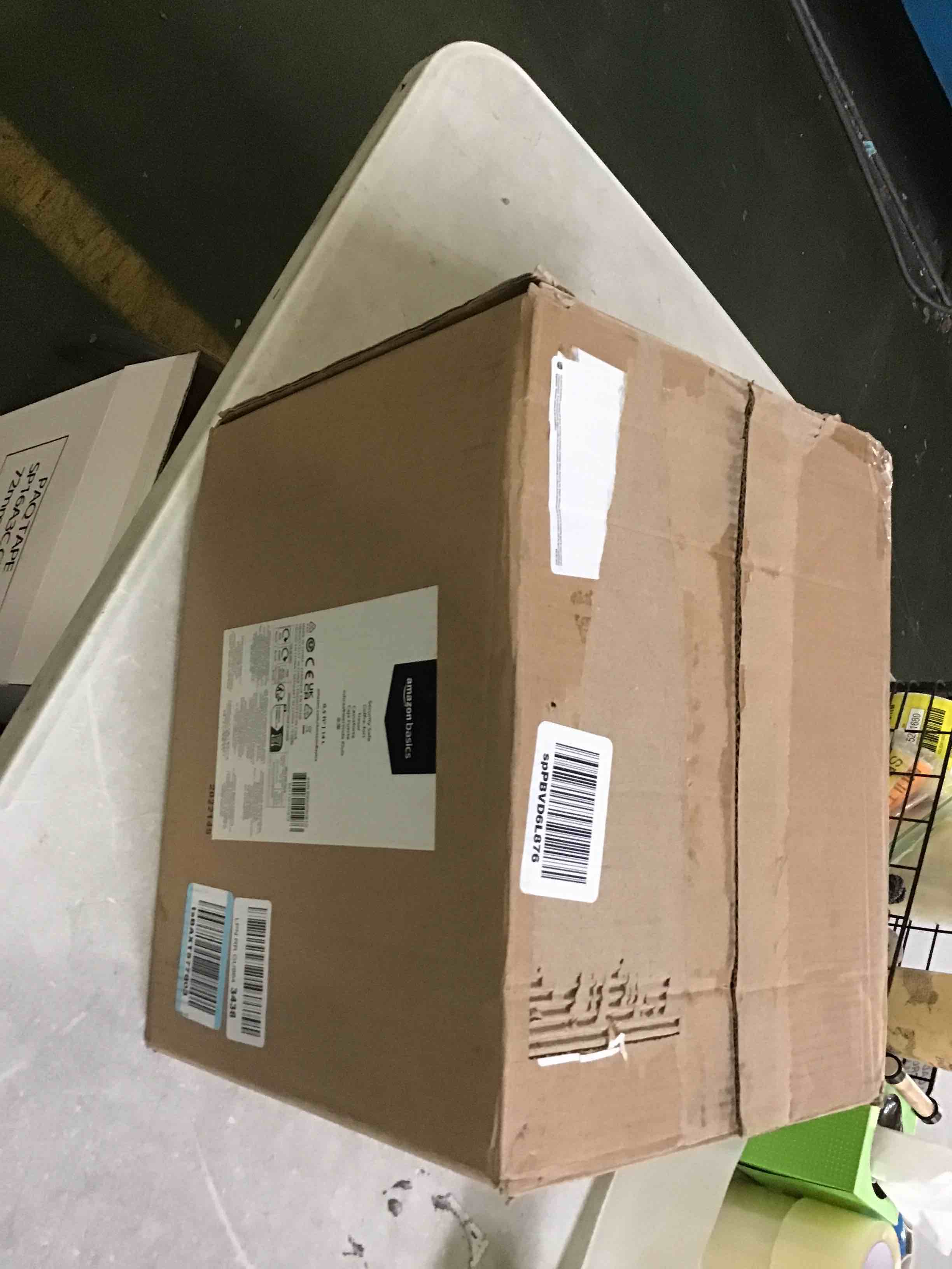 https://s3.amazonaws.com/lotting-images-prod/bidfta/BLU5080504_1695845286898.jpeg