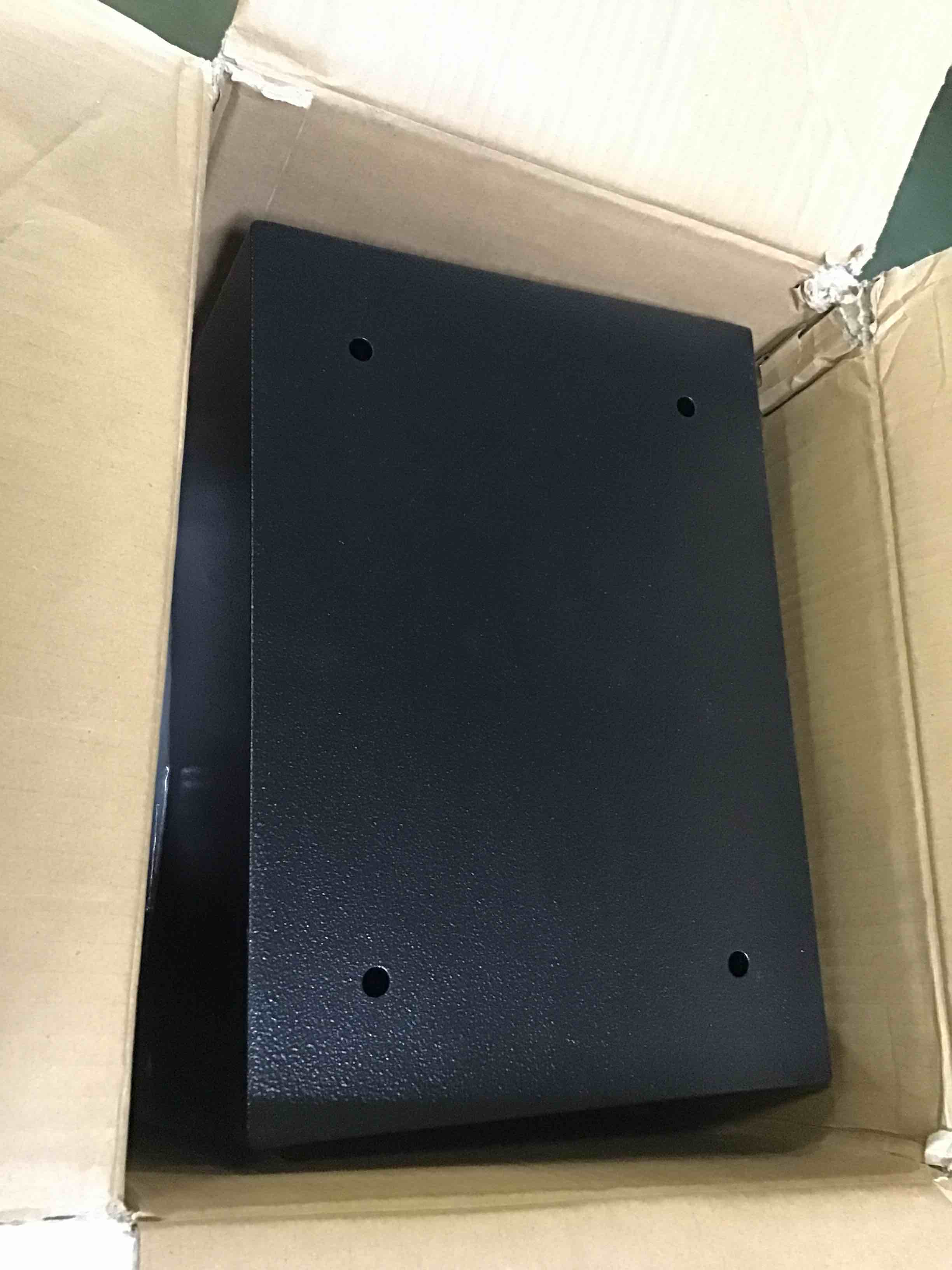 https://s3.amazonaws.com/lotting-images-prod/bidfta/BLU5080504_1695845294570.jpeg