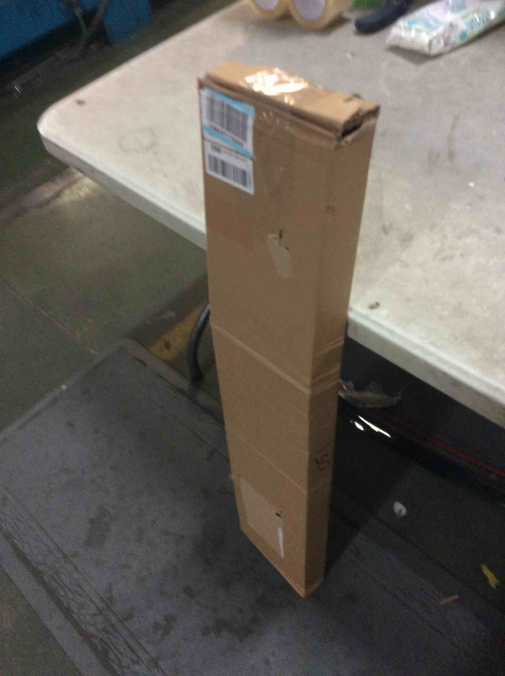 https://s3.amazonaws.com/lotting-images-prod/bidfta/BLU5080668_1696018499701.jpeg