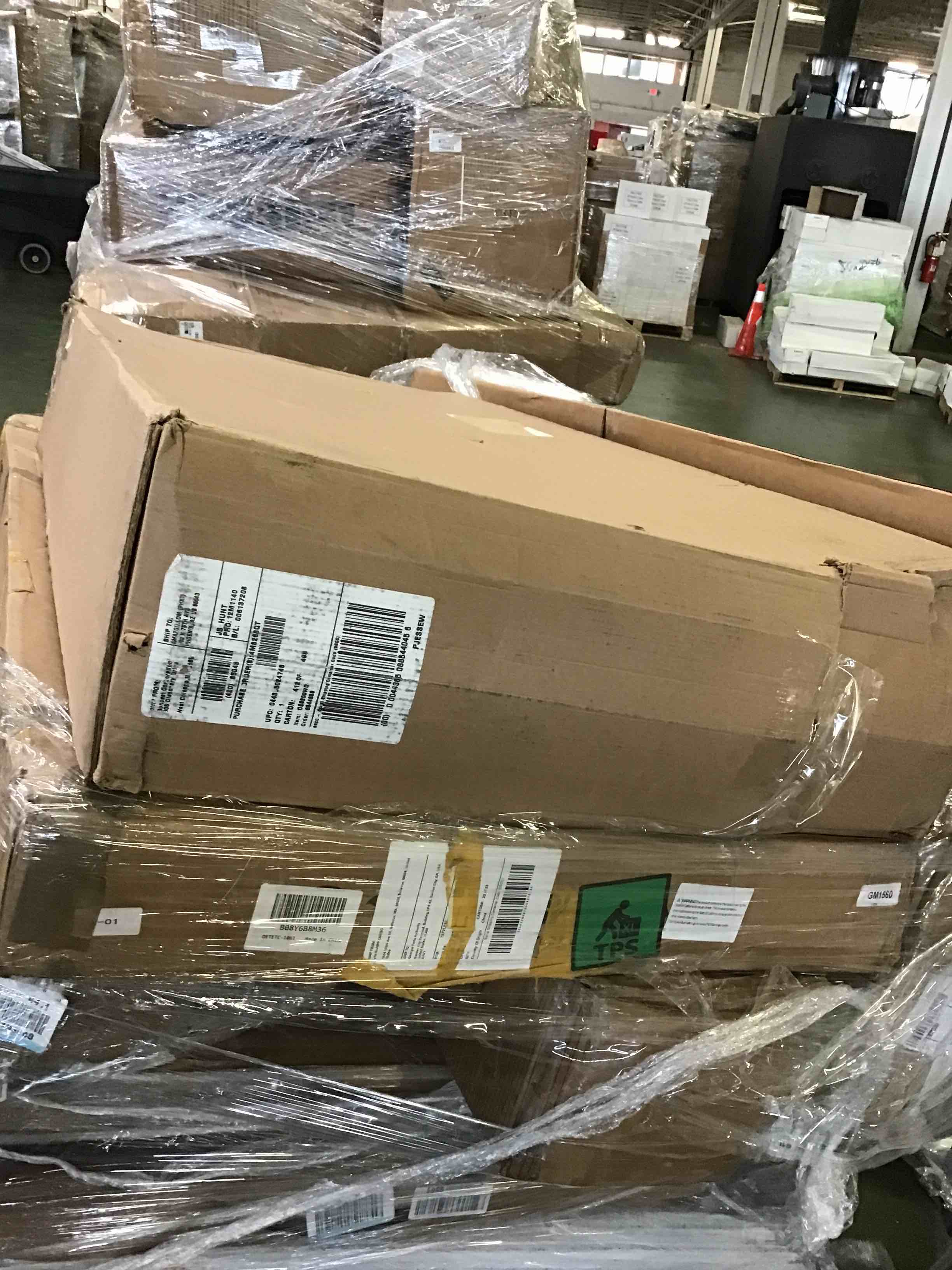 https://s3.amazonaws.com/lotting-images-prod/bidfta/BLU5080699_1696253109084.jpeg