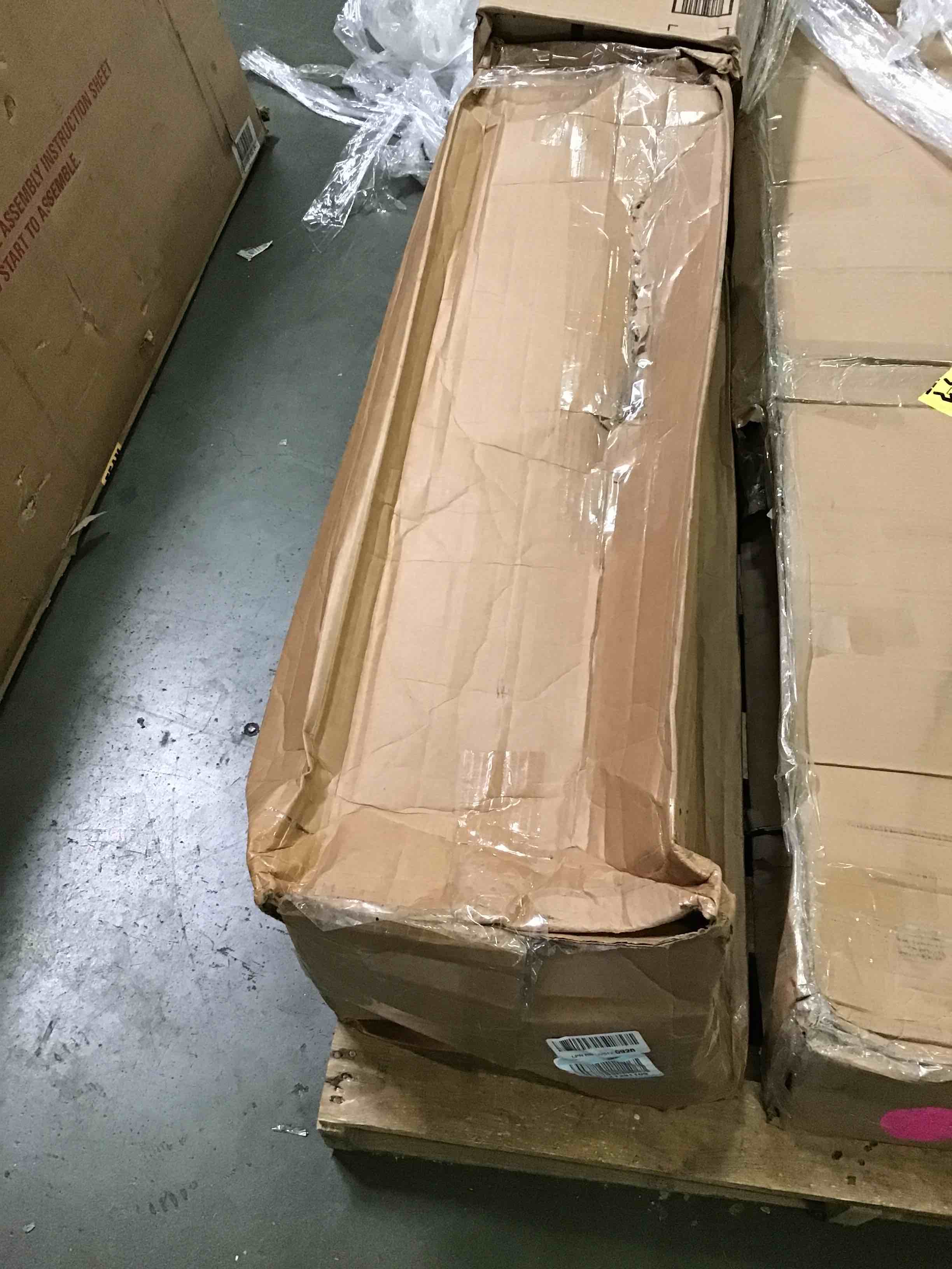 https://s3.amazonaws.com/lotting-images-prod/bidfta/BLU5080747_1696261336796.jpeg
