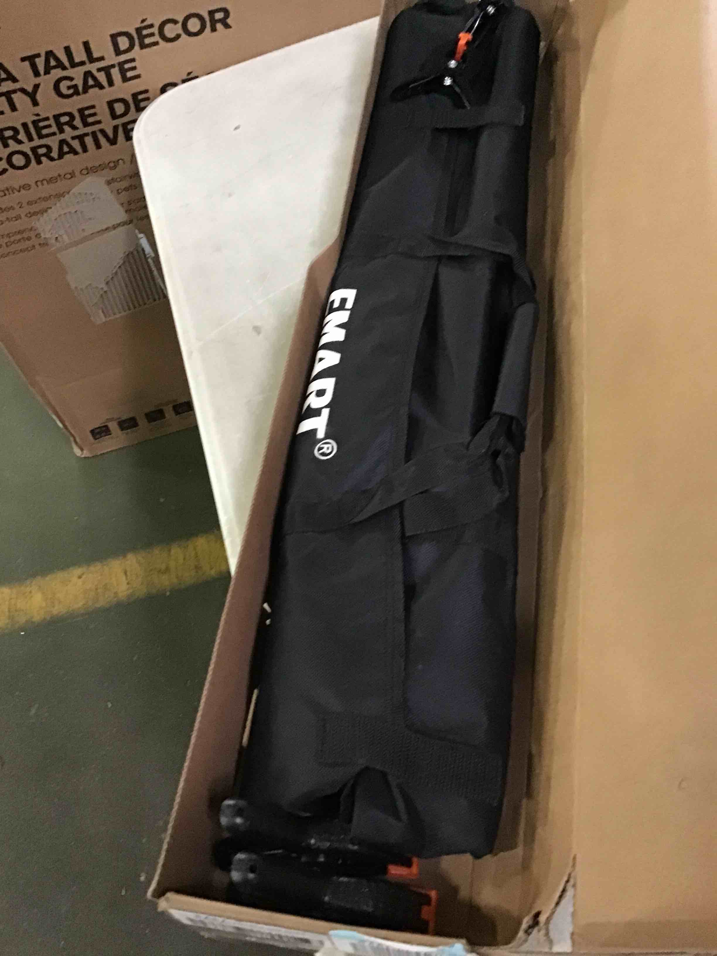 https://s3.amazonaws.com/lotting-images-prod/bidfta/BLU5080844_1696335994623.jpeg