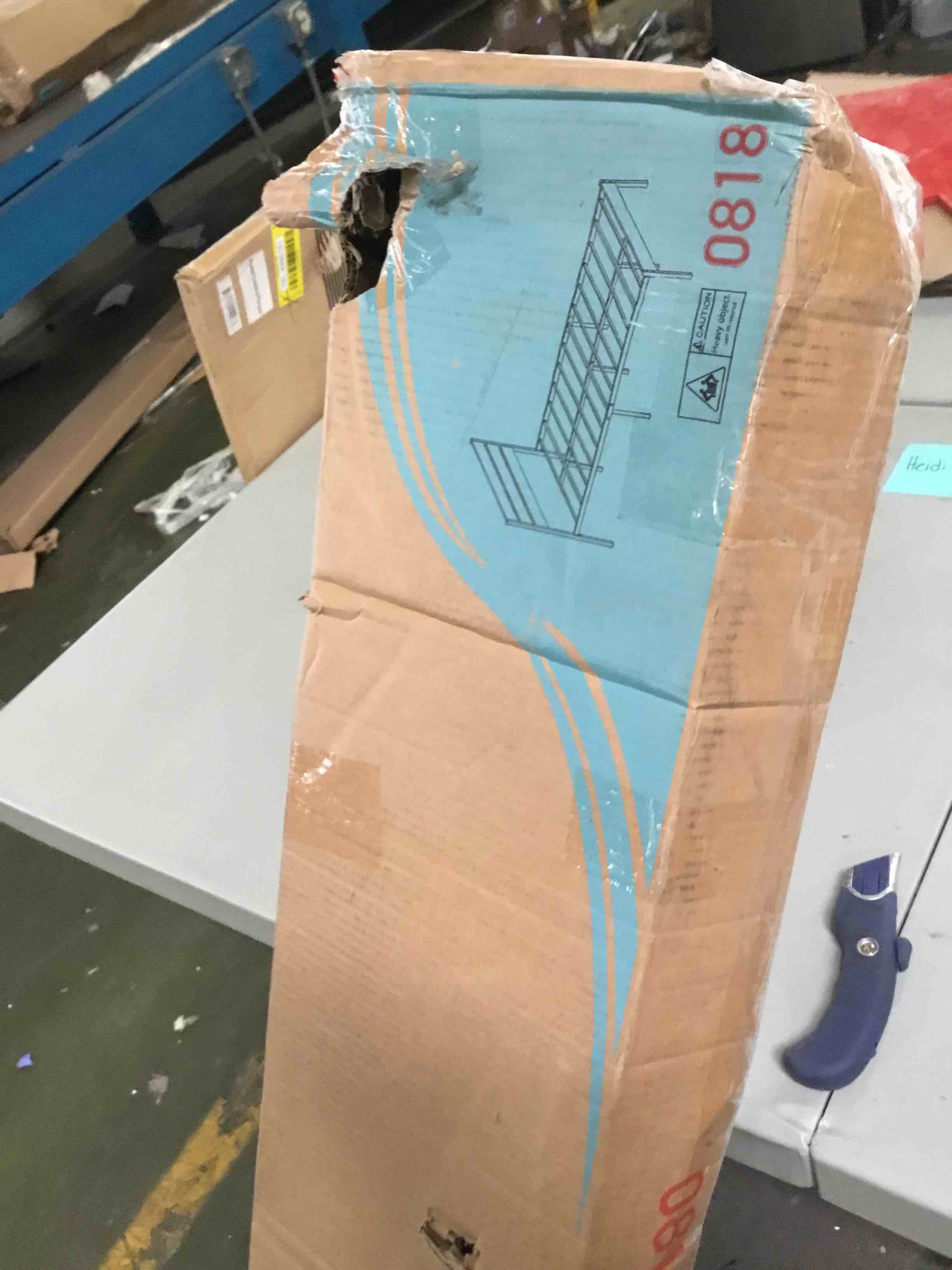 https://s3.amazonaws.com/lotting-images-prod/bidfta/BLU5080947_1695221144379.jpeg