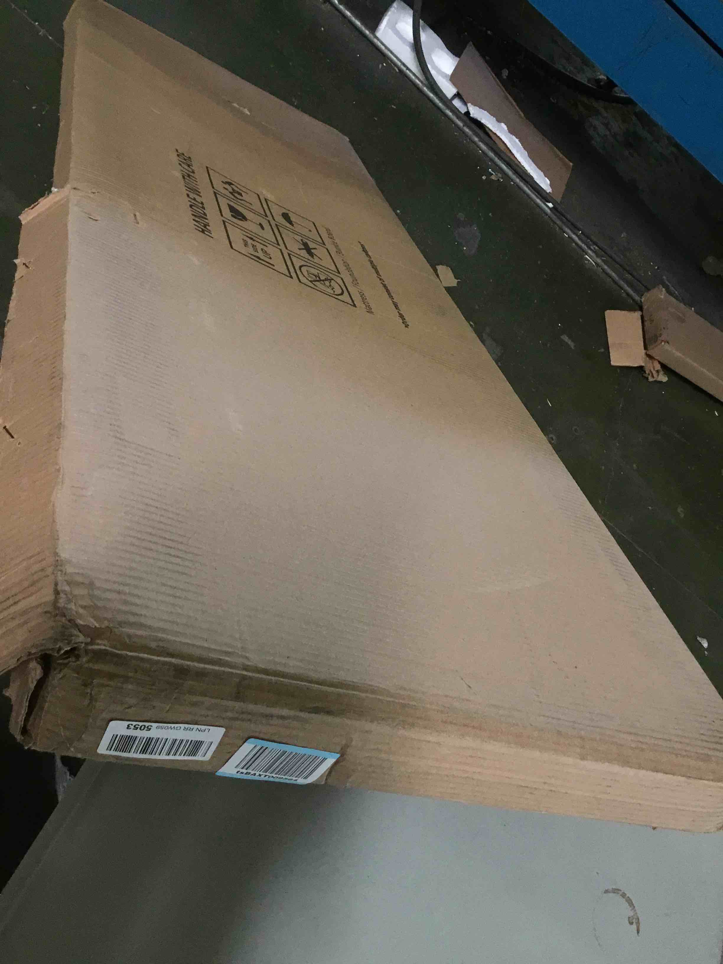 https://s3.amazonaws.com/lotting-images-prod/bidfta/BLU5080979_1695227134882.jpeg