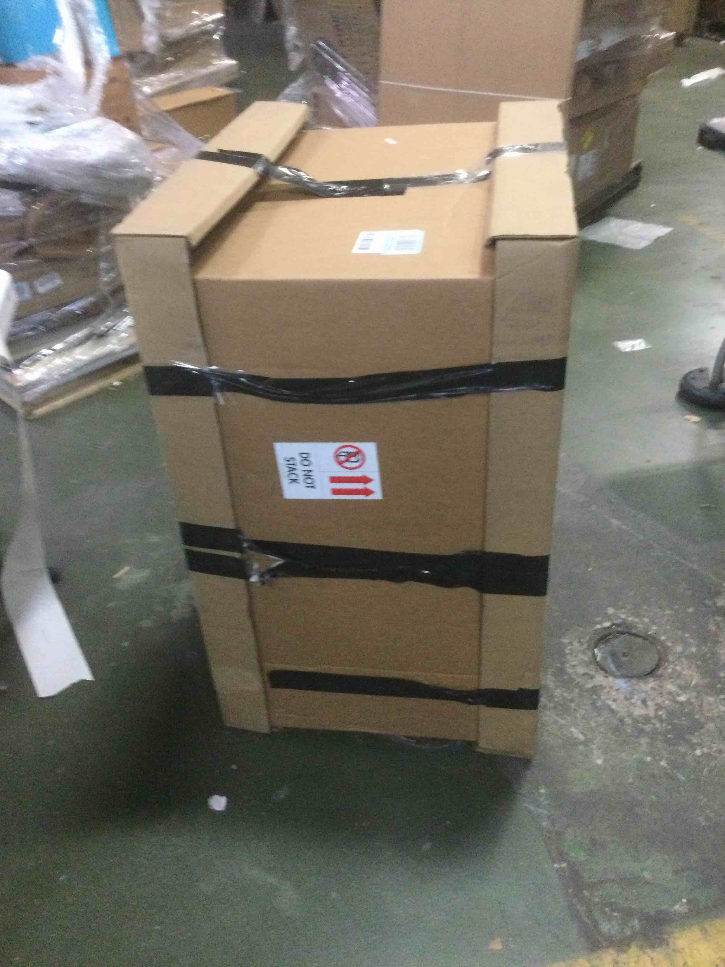 https://s3.amazonaws.com/lotting-images-prod/bidfta/BLU5081273_1695387066392.jpeg