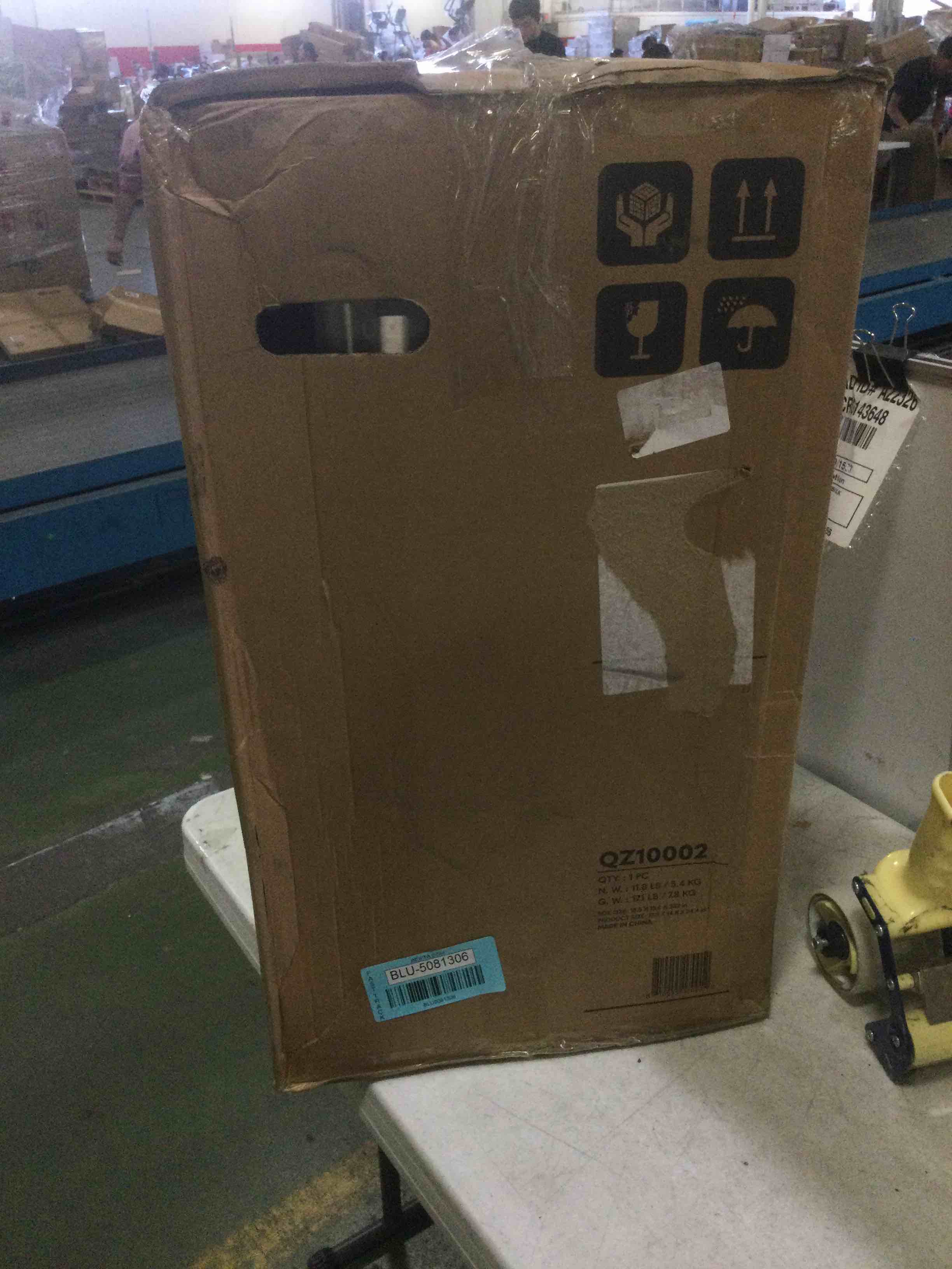 https://s3.amazonaws.com/lotting-images-prod/bidfta/BLU5081306_1695393483054.jpeg