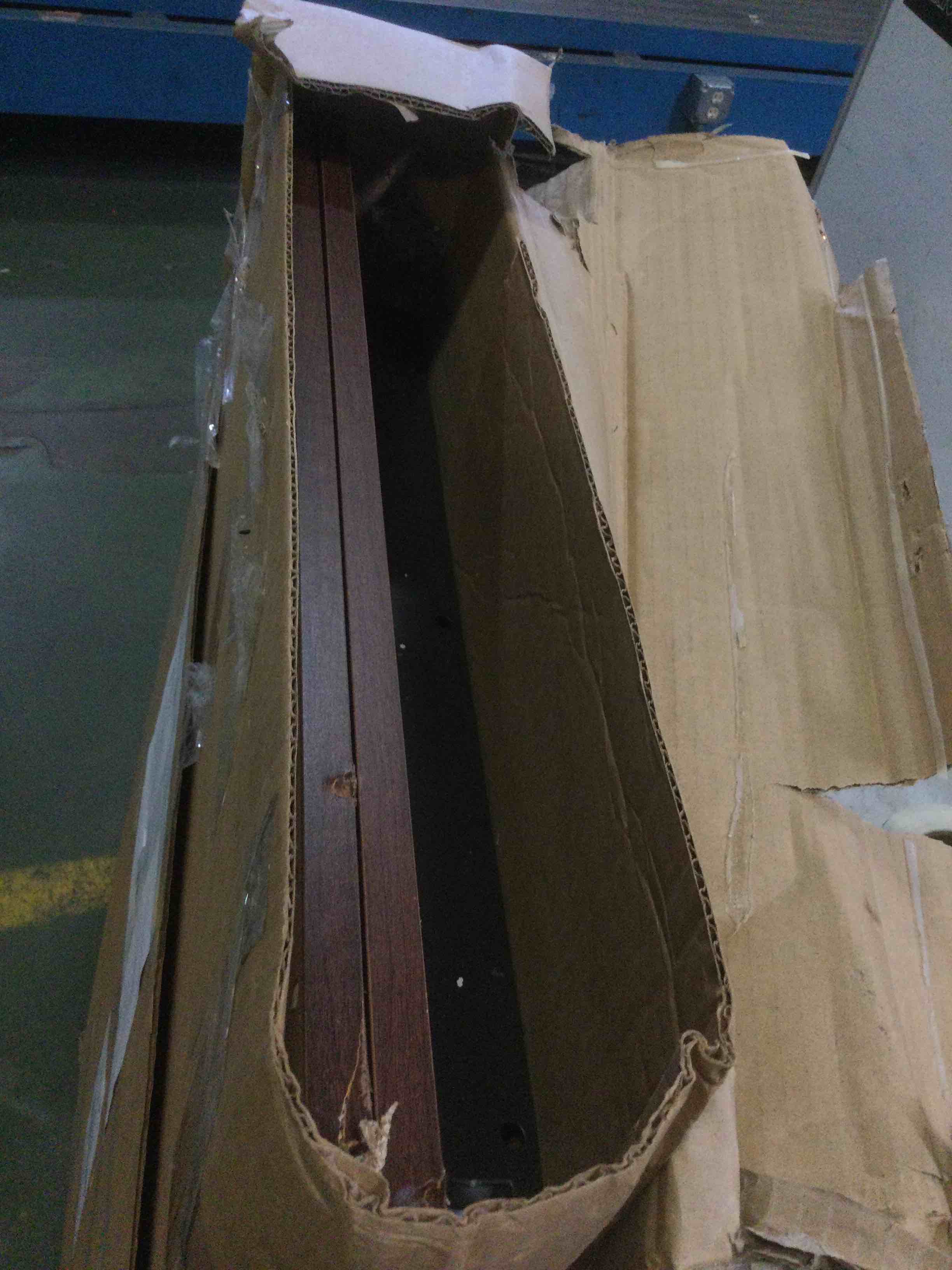 https://s3.amazonaws.com/lotting-images-prod/bidfta/BLU5081372_1695404355917.jpeg