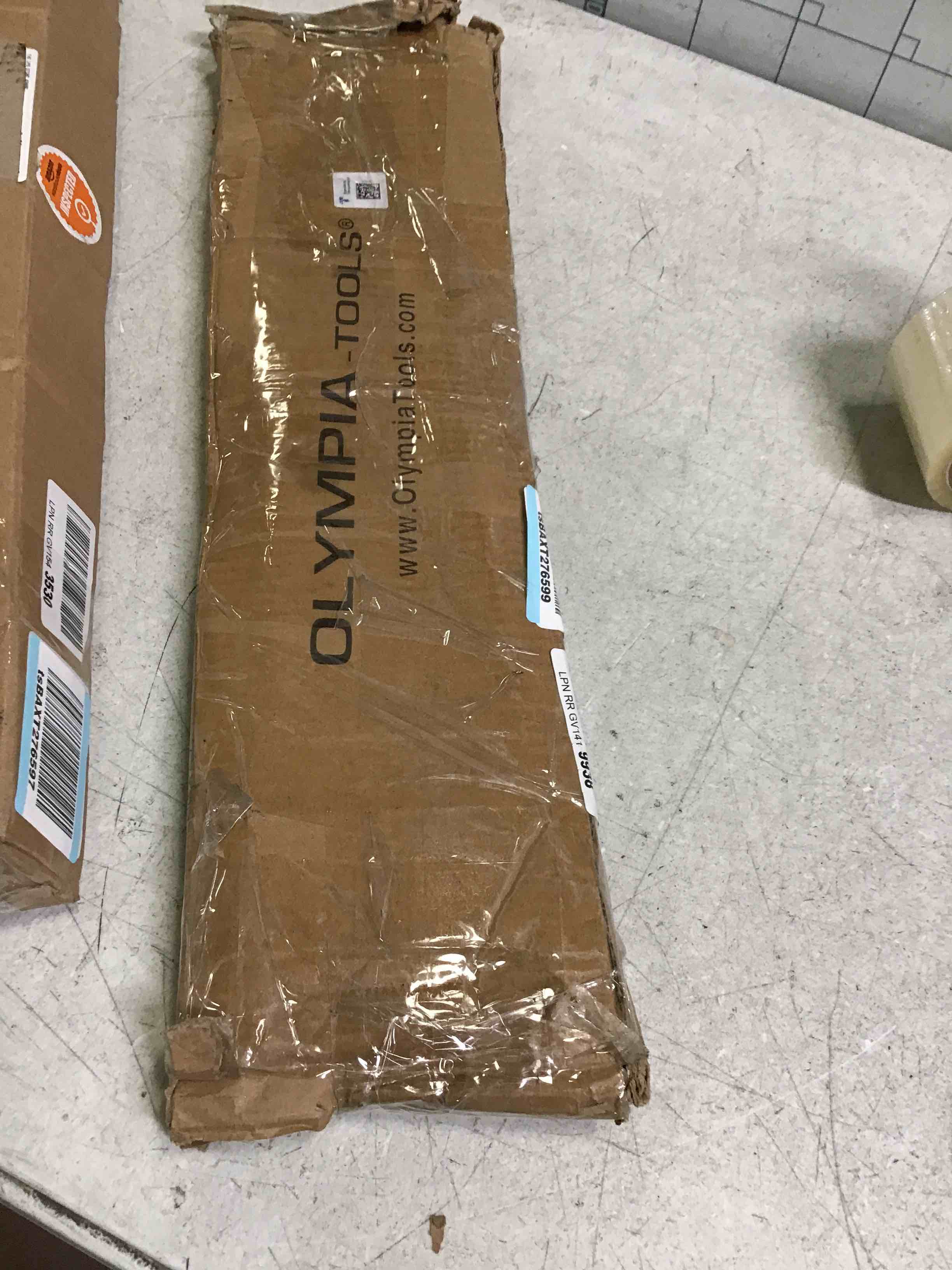 https://s3.amazonaws.com/lotting-images-prod/bidfta/BLU5081701_1695744441732.jpeg