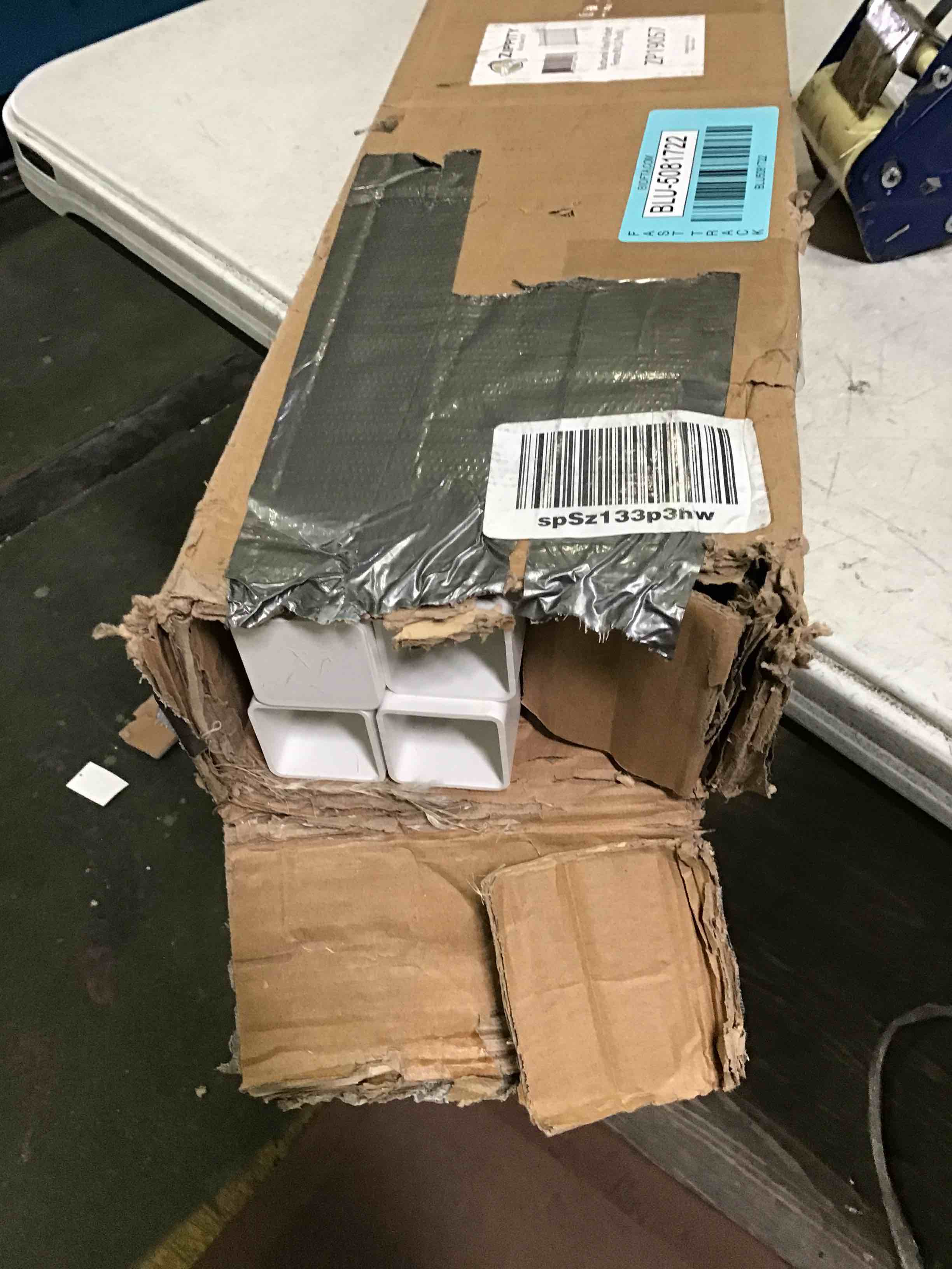 https://s3.amazonaws.com/lotting-images-prod/bidfta/BLU5081722_1695749602091.jpeg